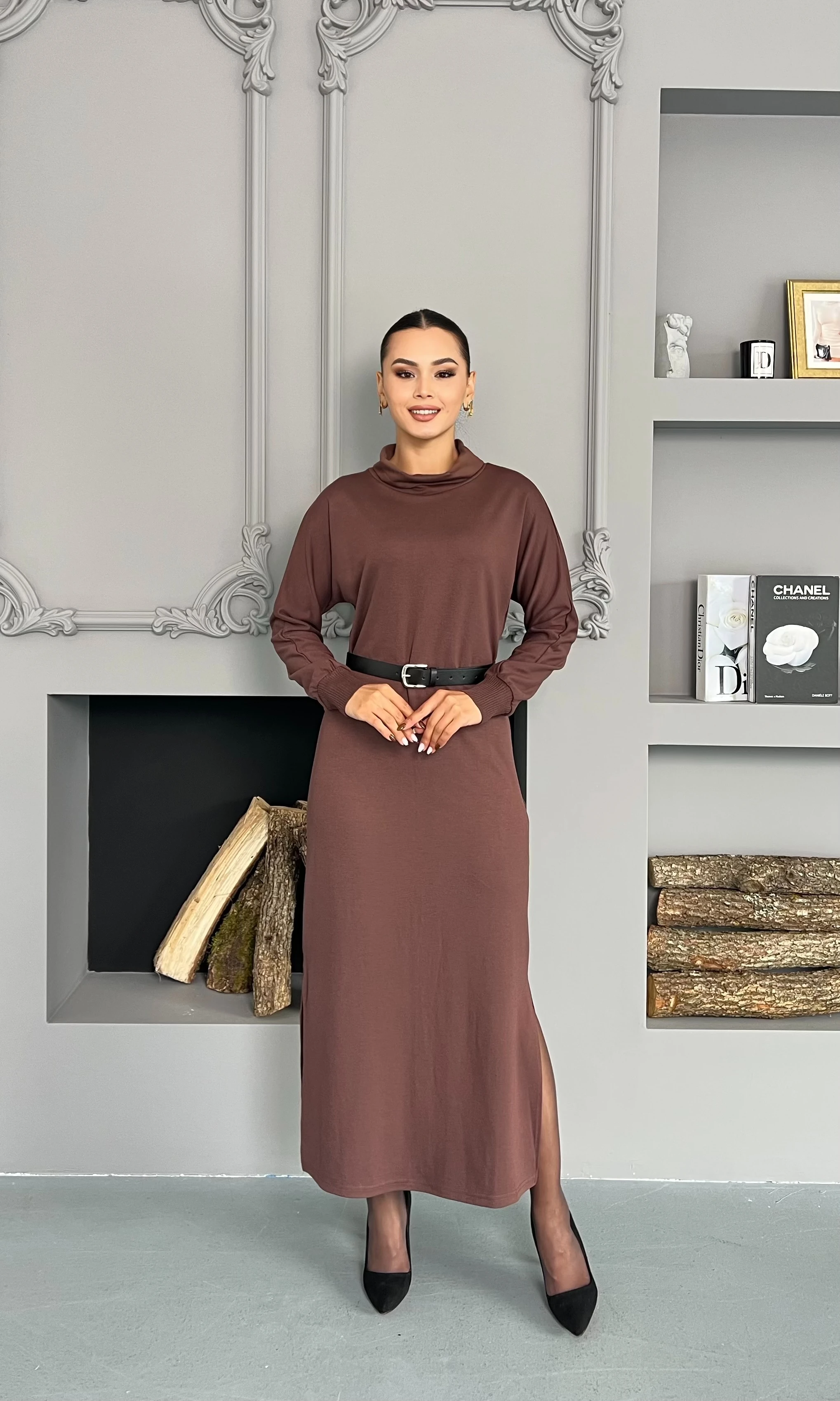 Yırtmaç Detaylı Basıc Elbise - kahverengi