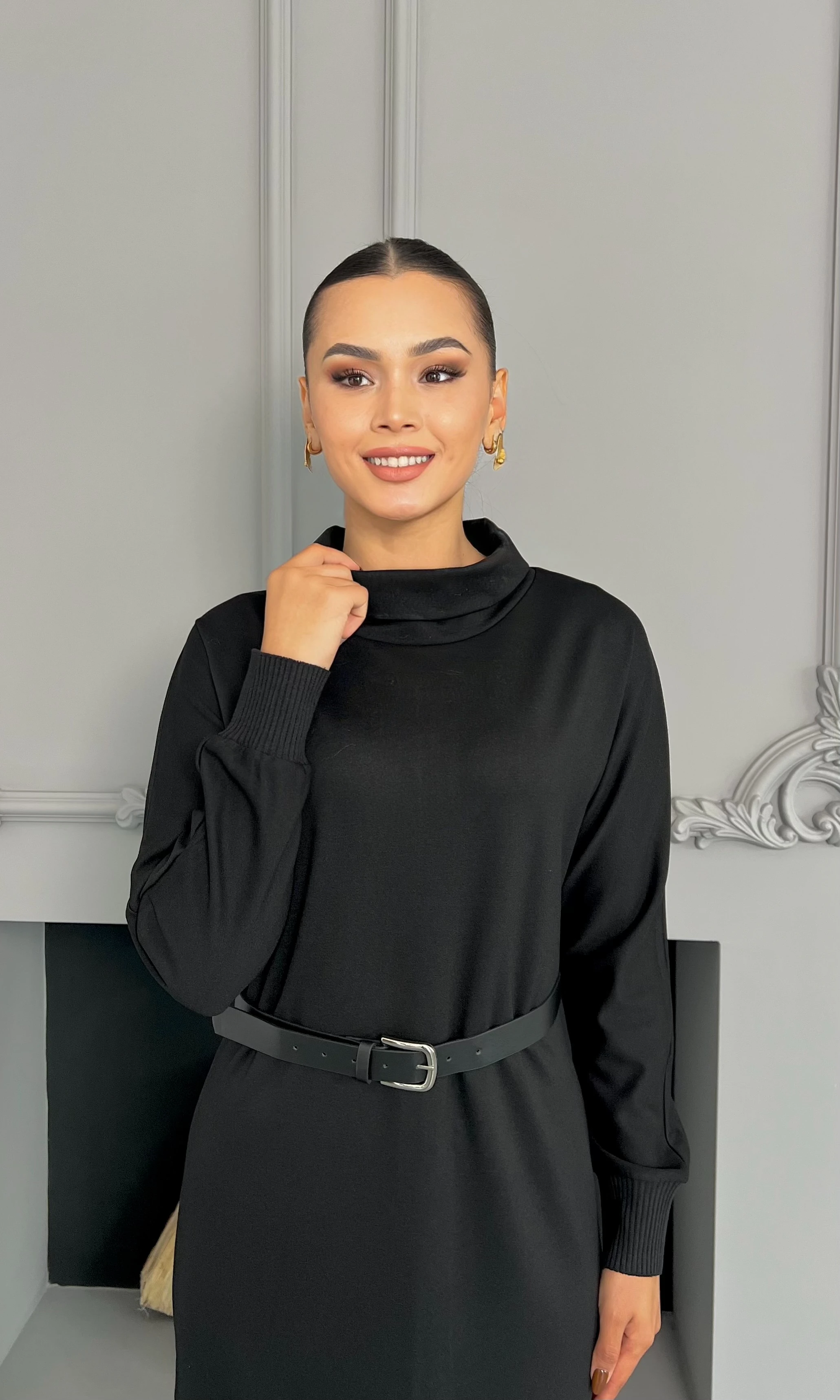 Yırtmaç Detaylı Basıc Elbise