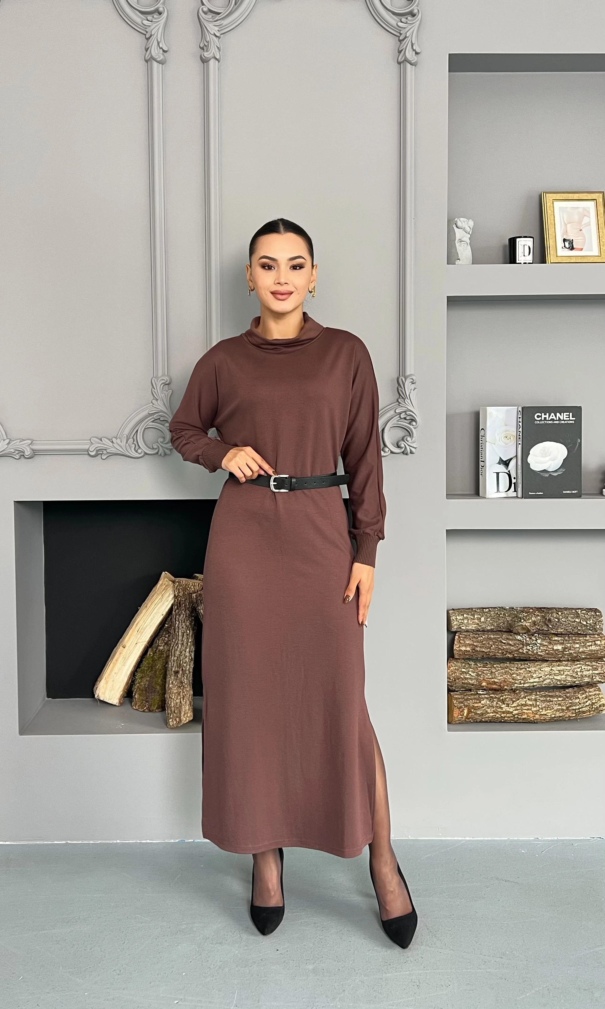 Yırtmaç Detaylı Basıc Elbise - kahverengi