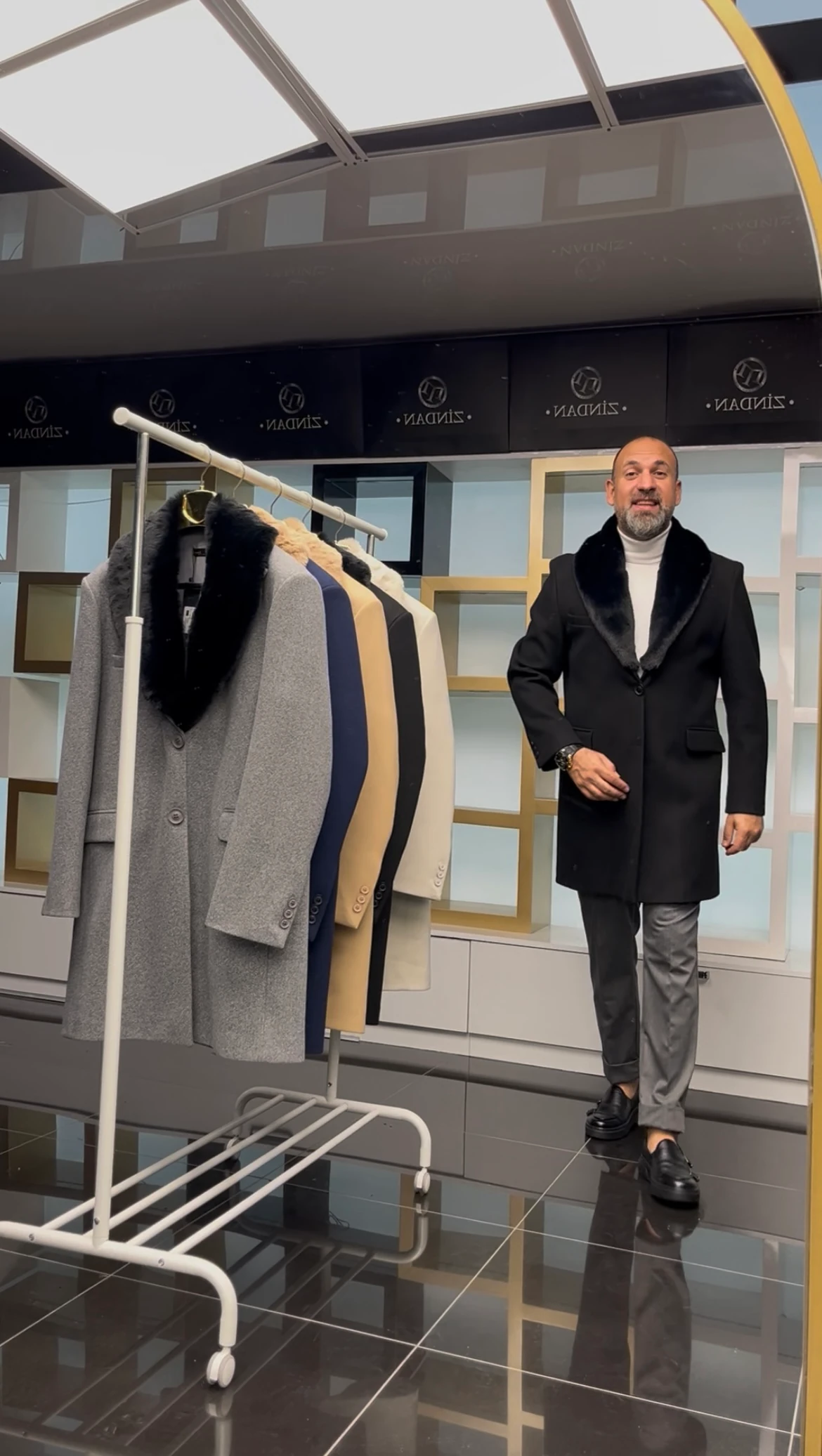 Kürklü Kaşe Kaban Siyah 