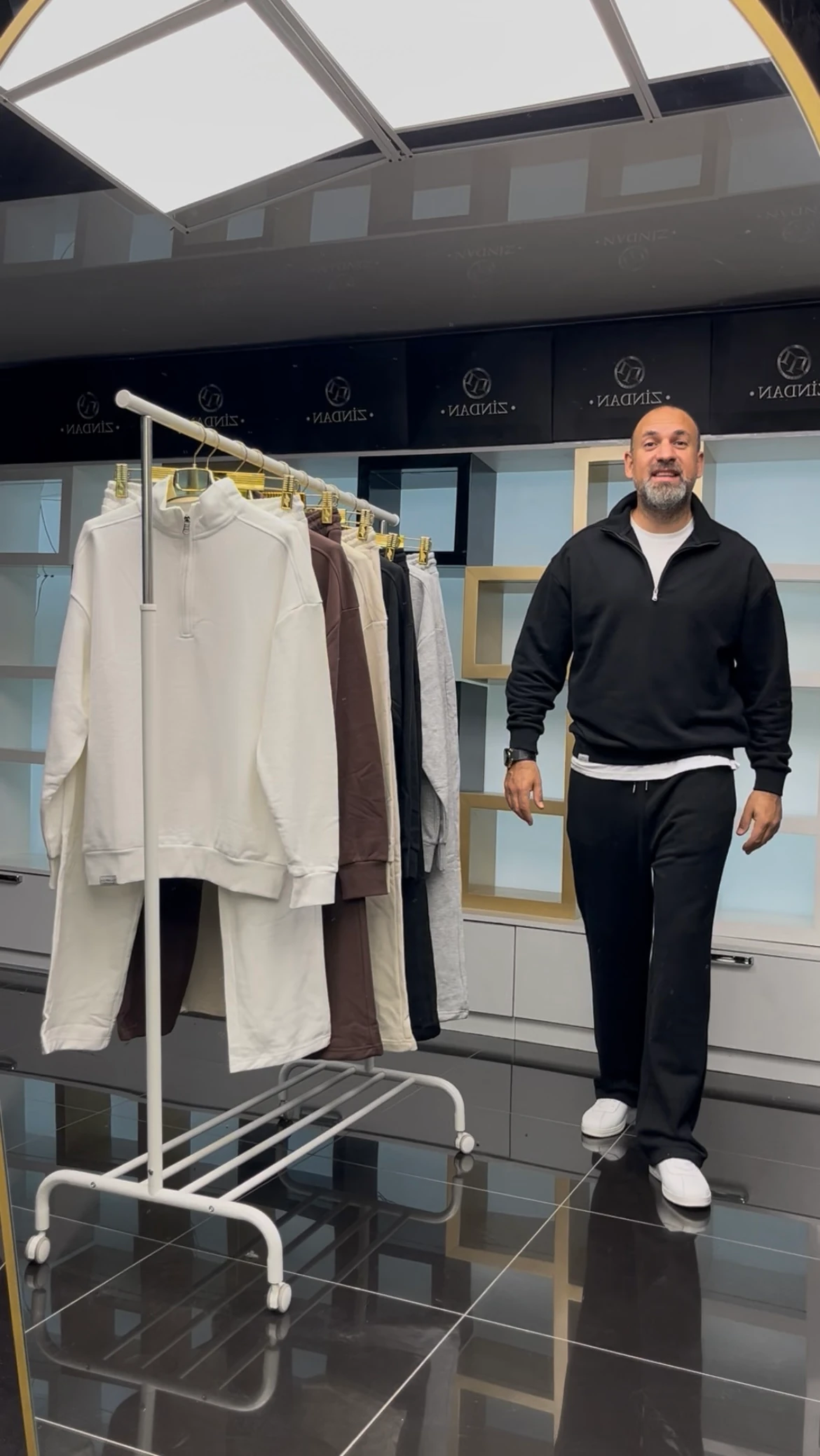 Fermuarlı Bol Paça Eşofman Takımı Siyah