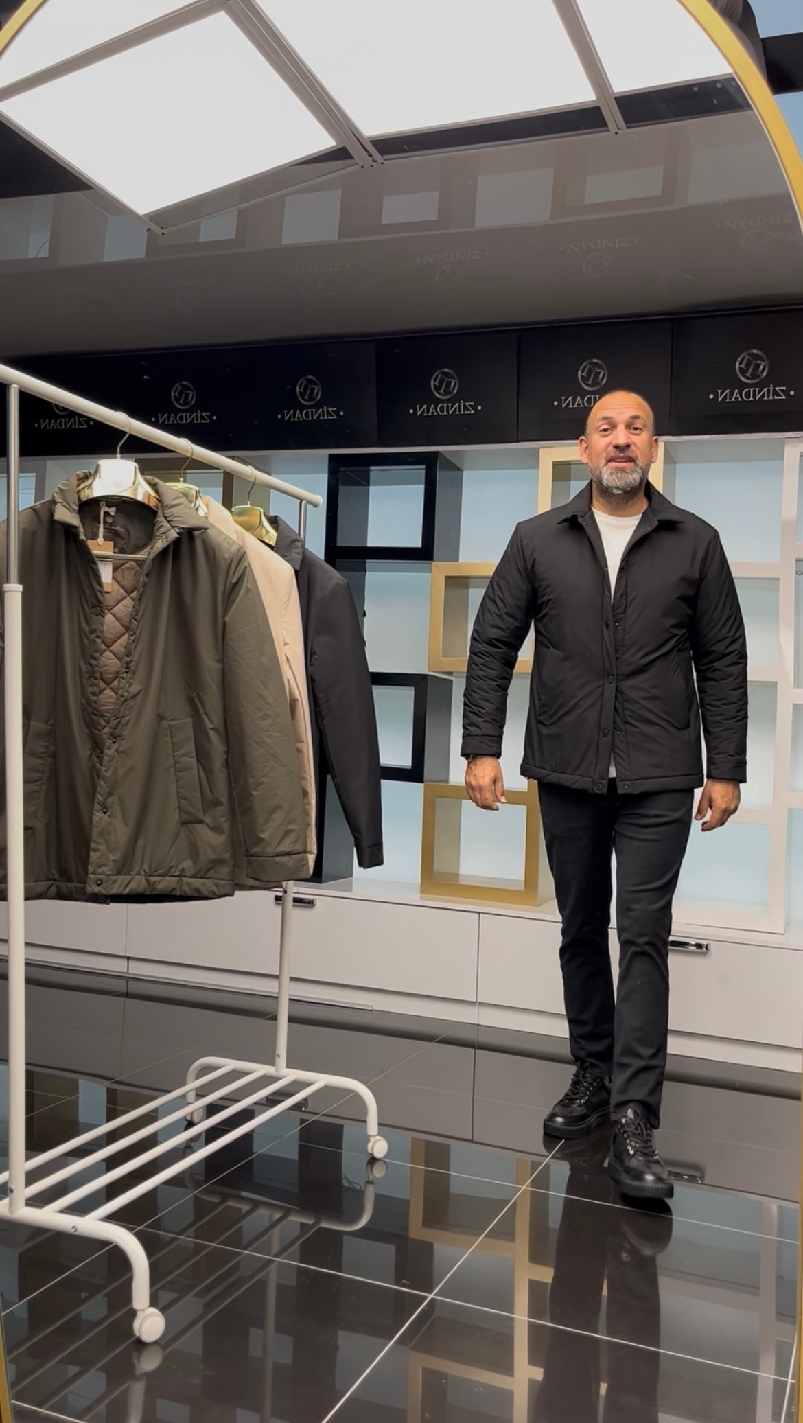 İnce Çıtçıtlı Mont Siyah