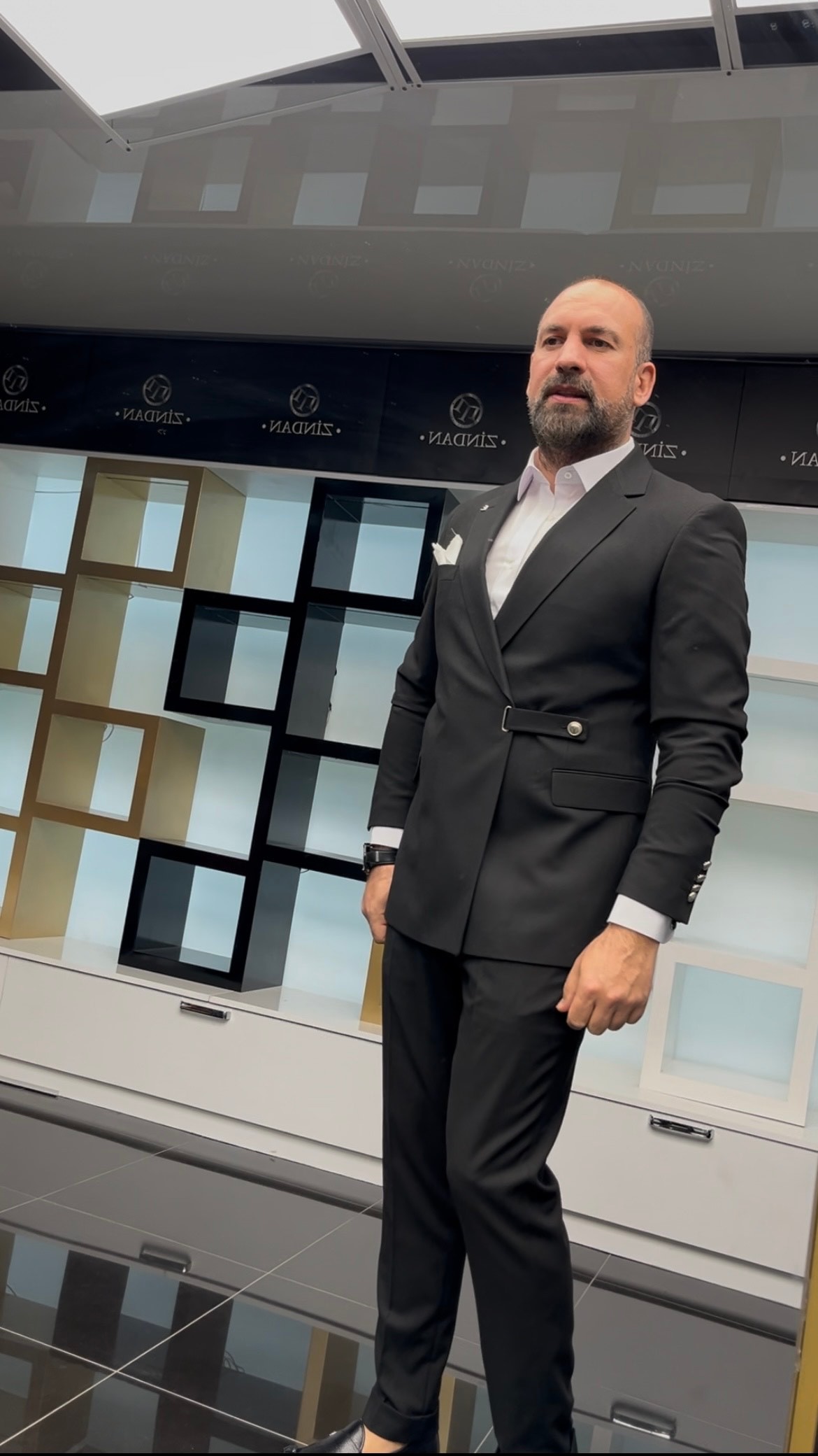 Modelli Kemerli Takım Siyah