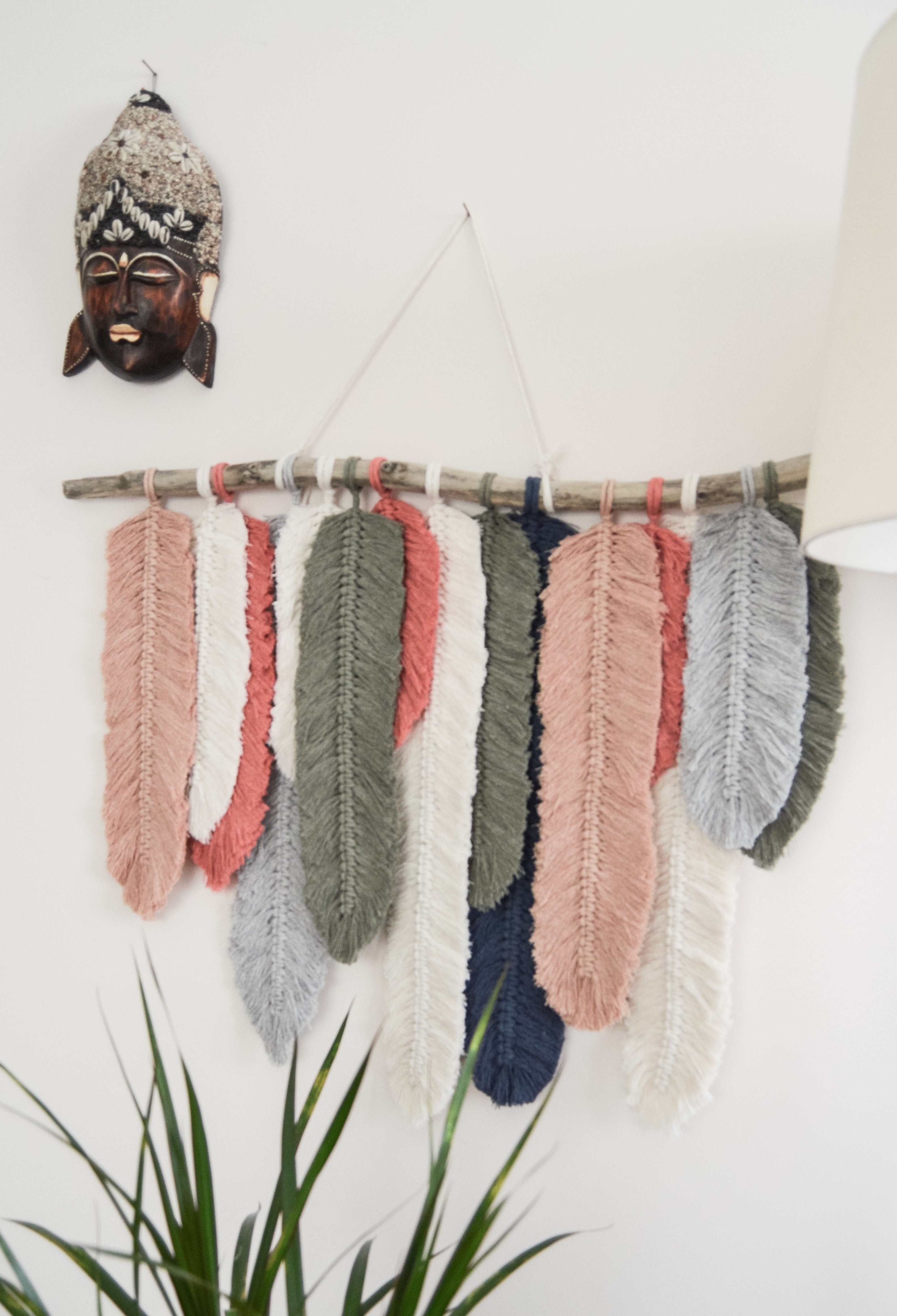 RENKLIYAPRAK   I   Large Macrame Feather Wall Hanging, Woven Leaf Suspension, Yarn Wall Decor, Colorful Tapestry, Boho Fiber Wall Art, Gift for Mother day