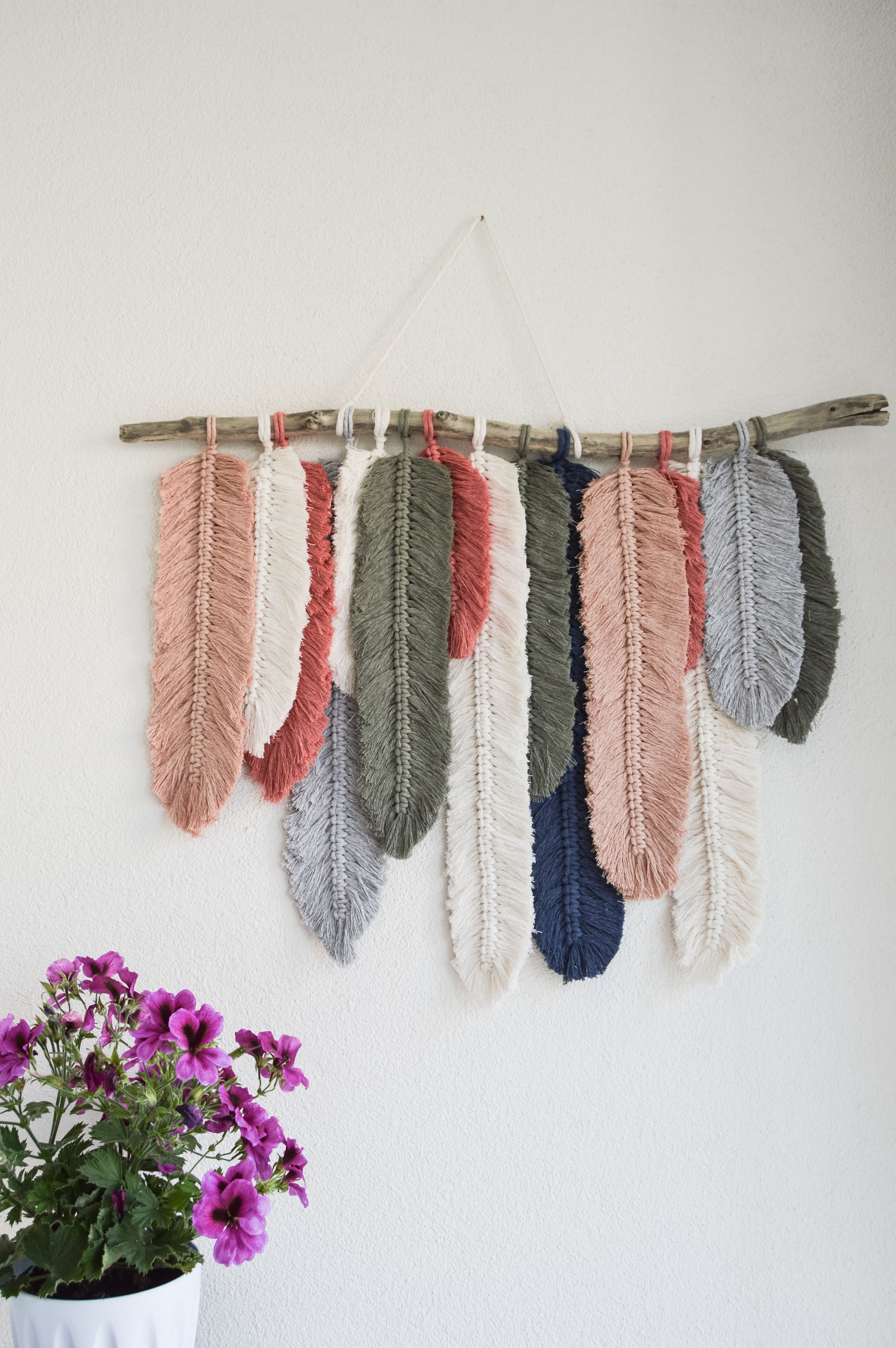 RENKLIYAPRAK   I   Large Macrame Feather Wall Hanging, Woven Leaf Suspension, Yarn Wall Decor, Colorful Tapestry, Boho Fiber Wall Art, Gift for Mother day