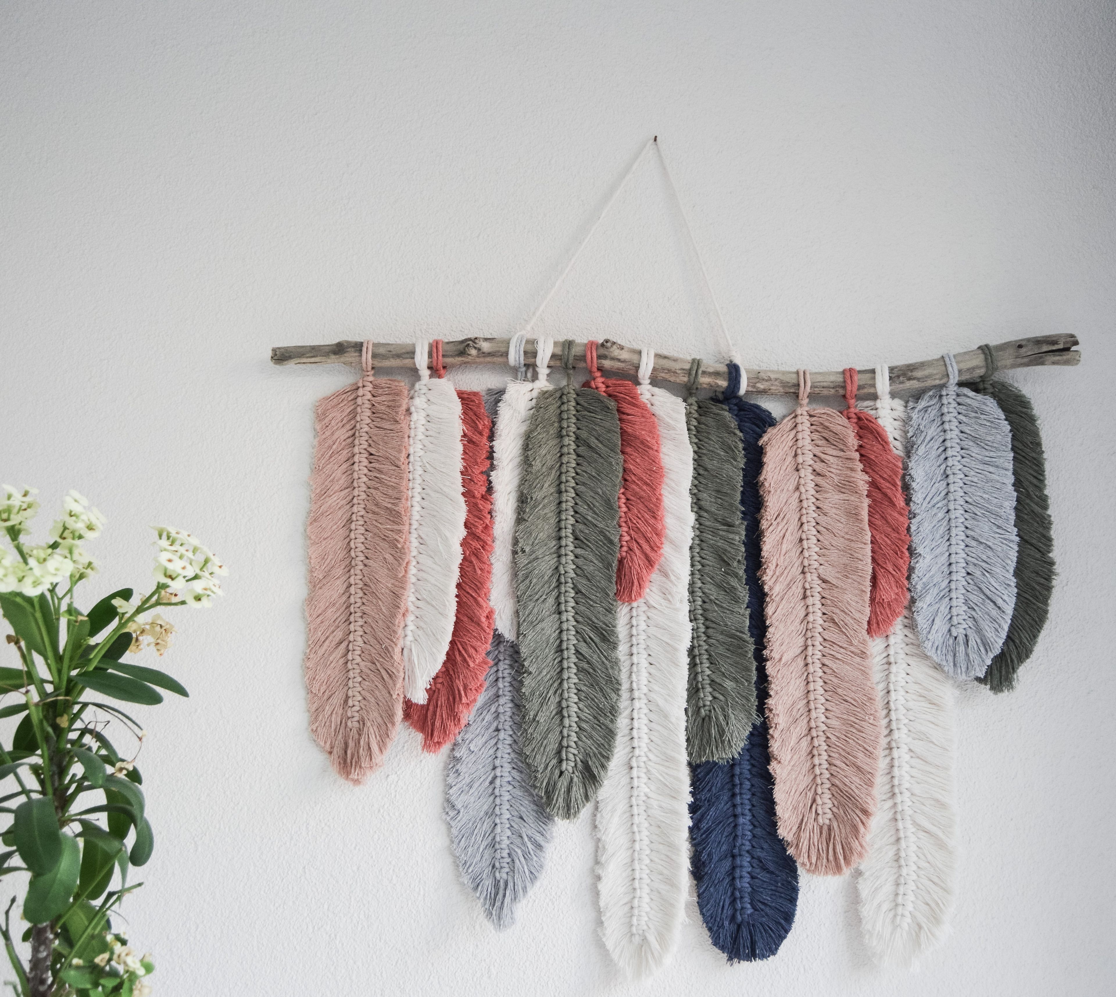 RENKLIYAPRAK   I   Large Macrame Feather Wall Hanging, Woven Leaf Suspension, Yarn Wall Decor, Colorful Tapestry, Boho Fiber Wall Art, Gift for Mother day