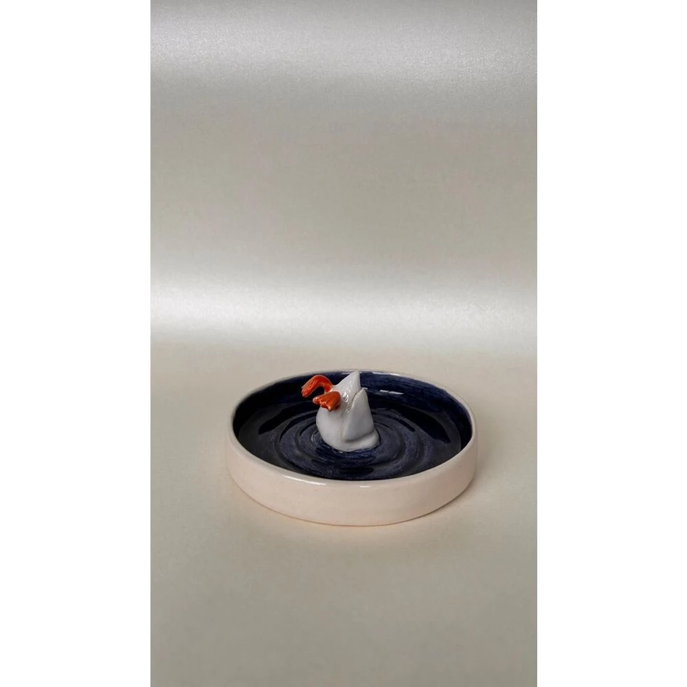 Shy Duck El Yapımı Seramik Obje