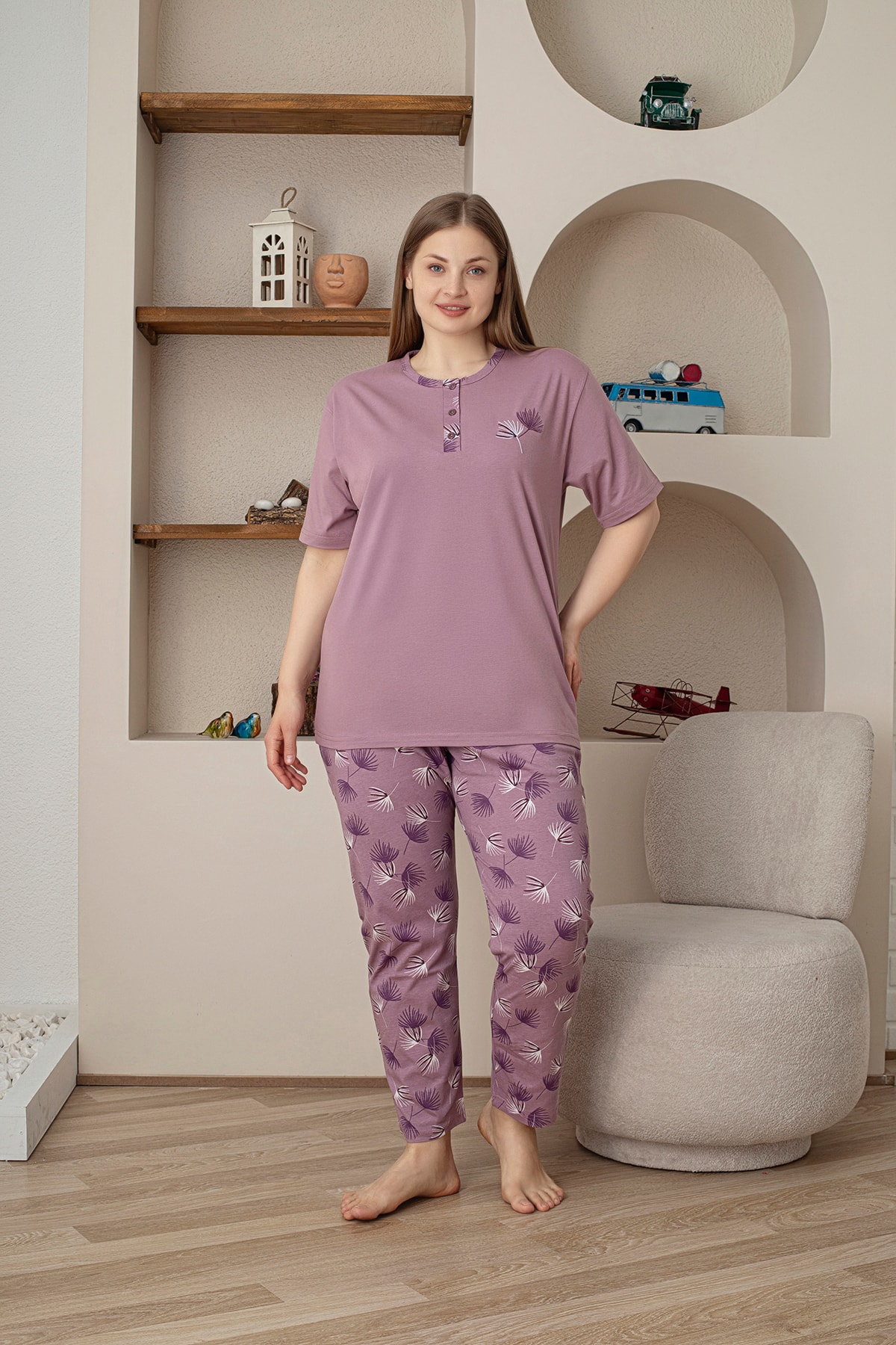 Büyük Beden Pamuklu Pijama Takımı - lila çiçek desenli üç düğmeli kısa kollu