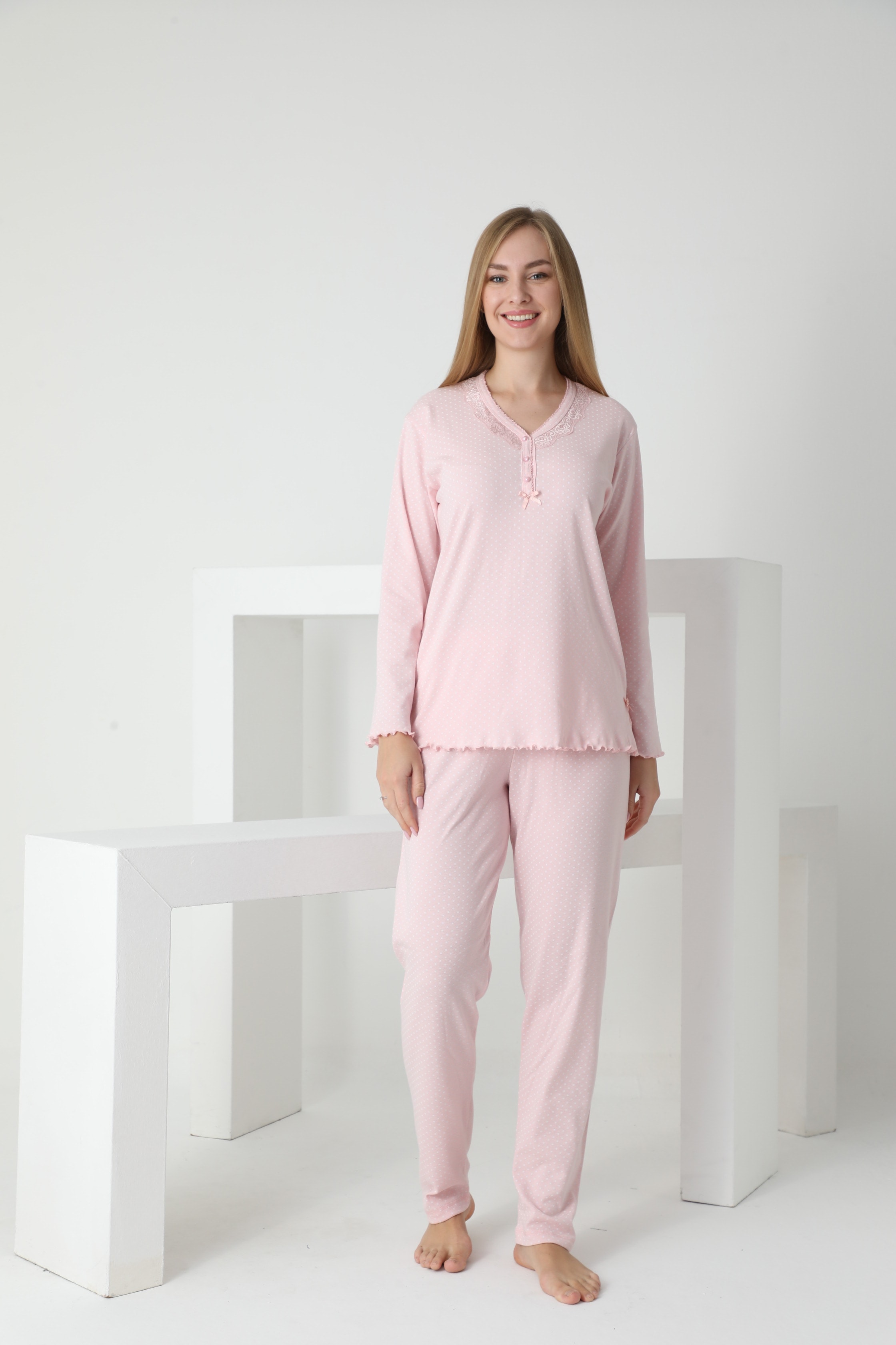 Pamuklu Yeni Sezon Kışlık - pembe puantiyeli v yaka