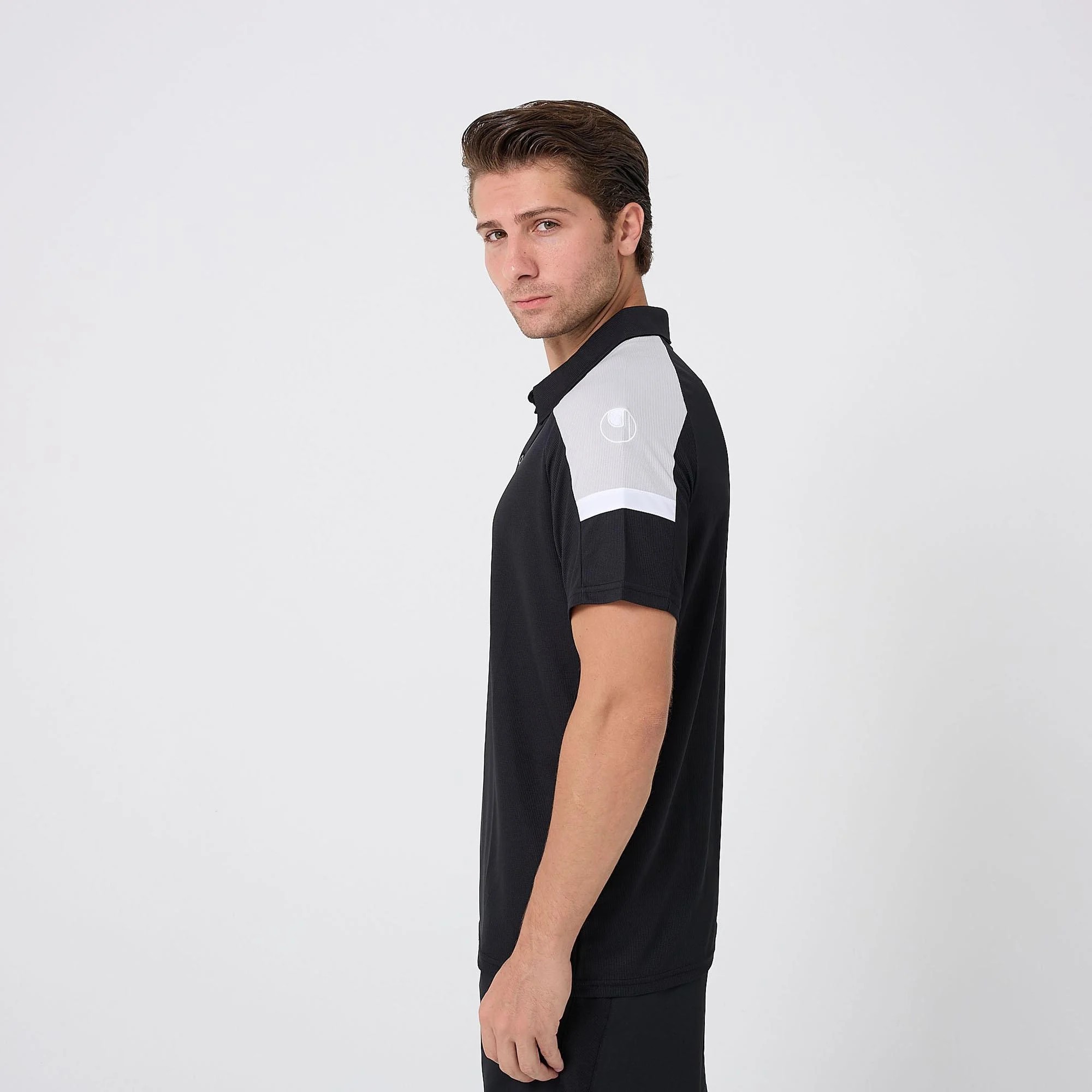 UHLSPORT ENERGY POLO YAKA KAMP TİŞÖRT SİYAH