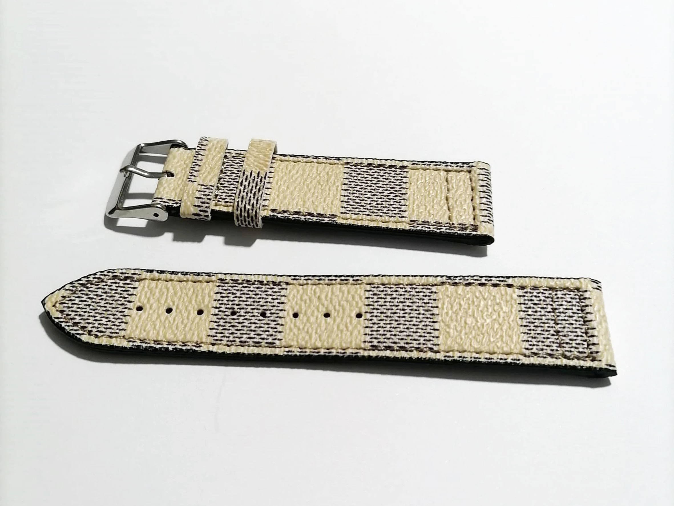 Fado   Burberry &  Fosil  Kumaş Yüzeyli Saat Kordonu Uyumlu 22    mm(  207 )