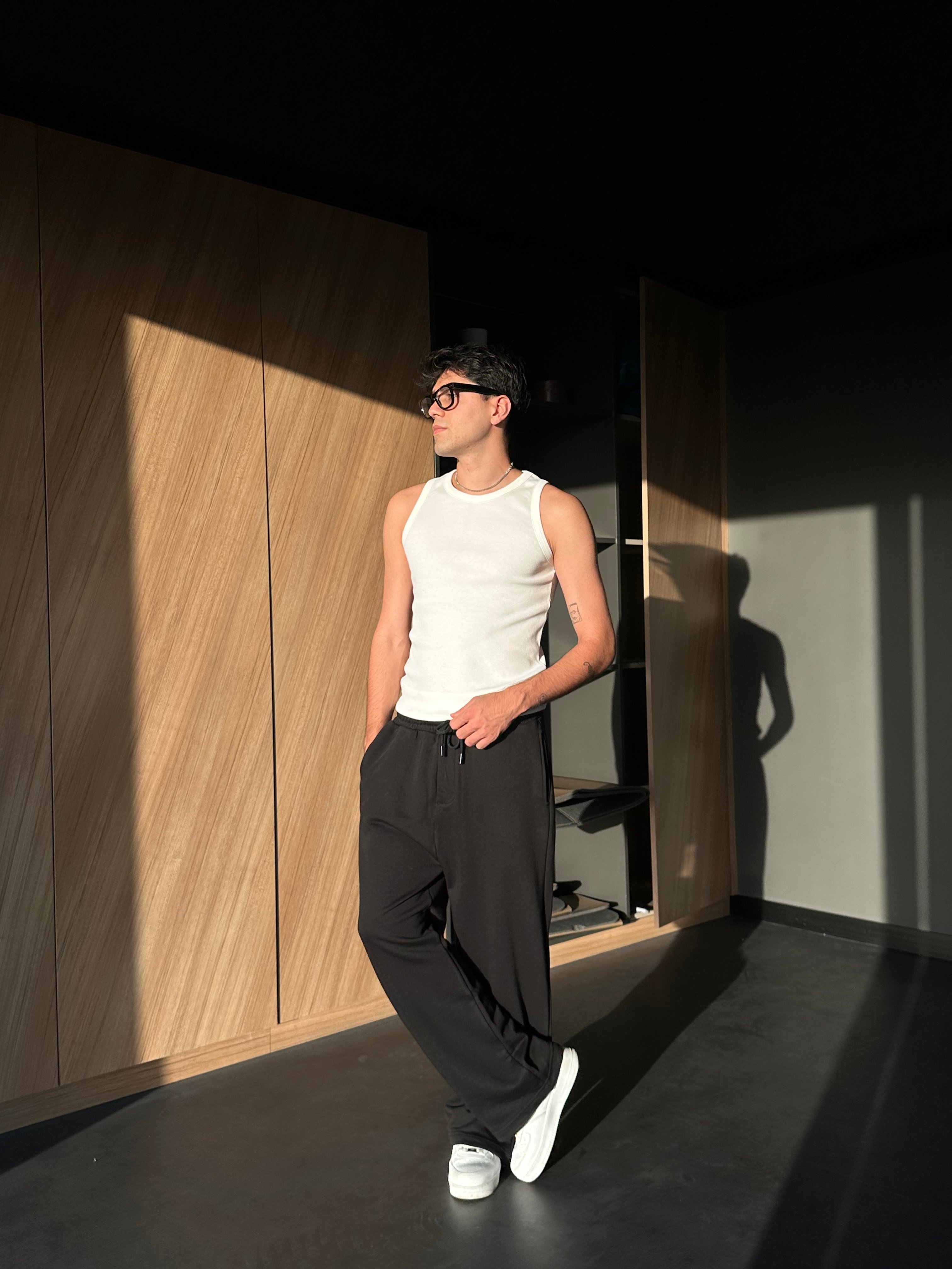 Basic Paça Lastikli Baggy Siyah Eşofman Altı