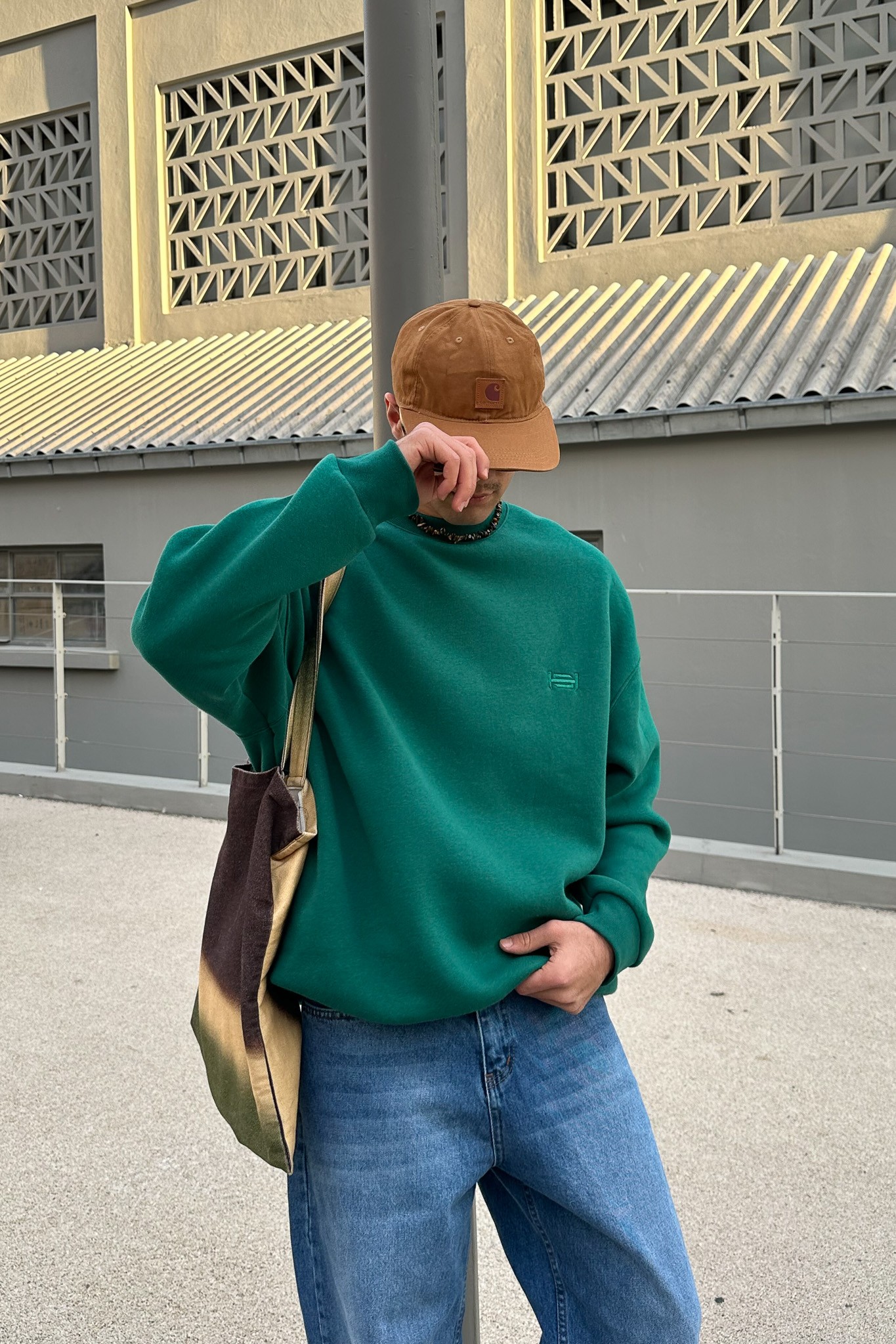 Yeşil Nakış Detaylı Sweatshirt