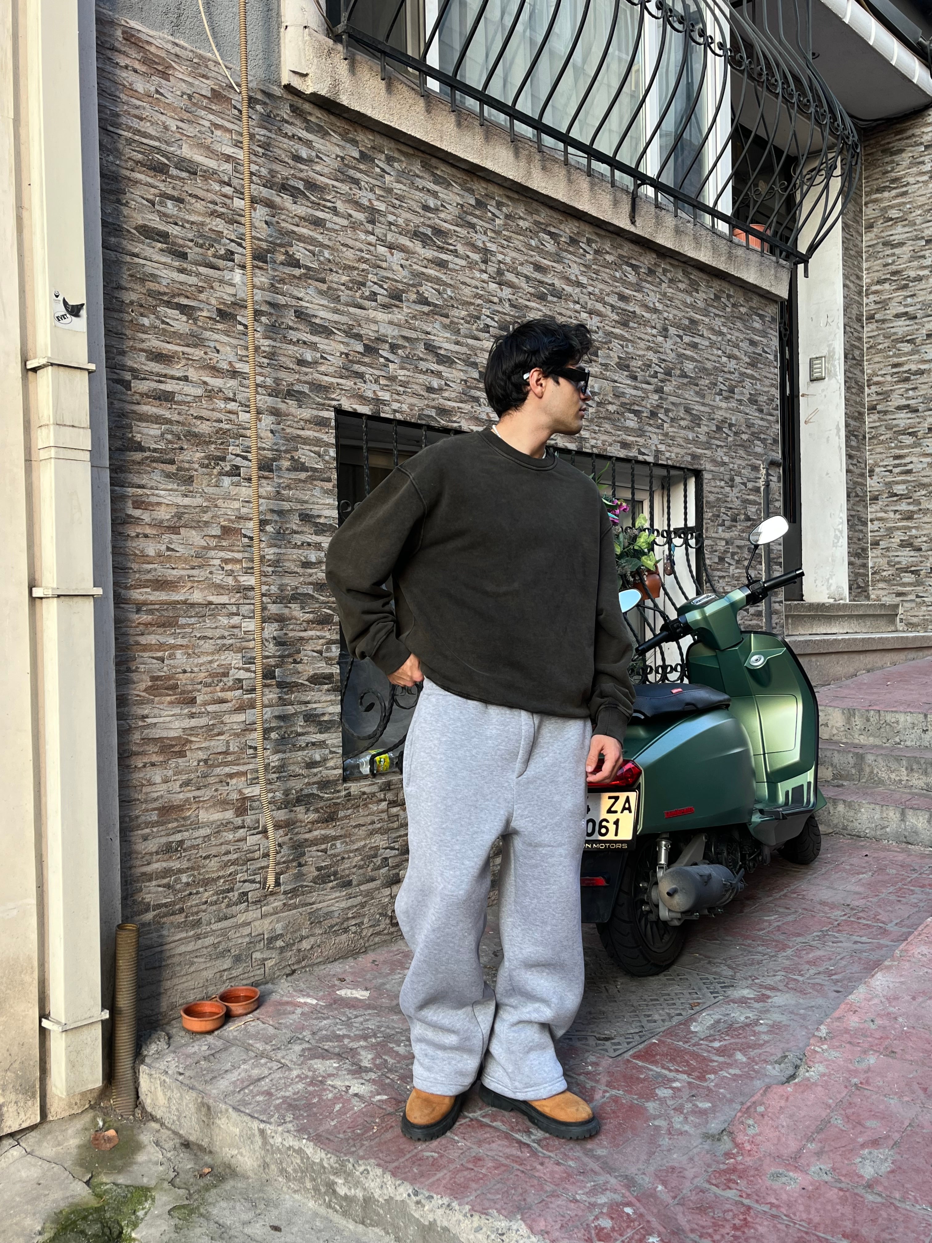 Washed Antrasit Basic Sweatshirt 