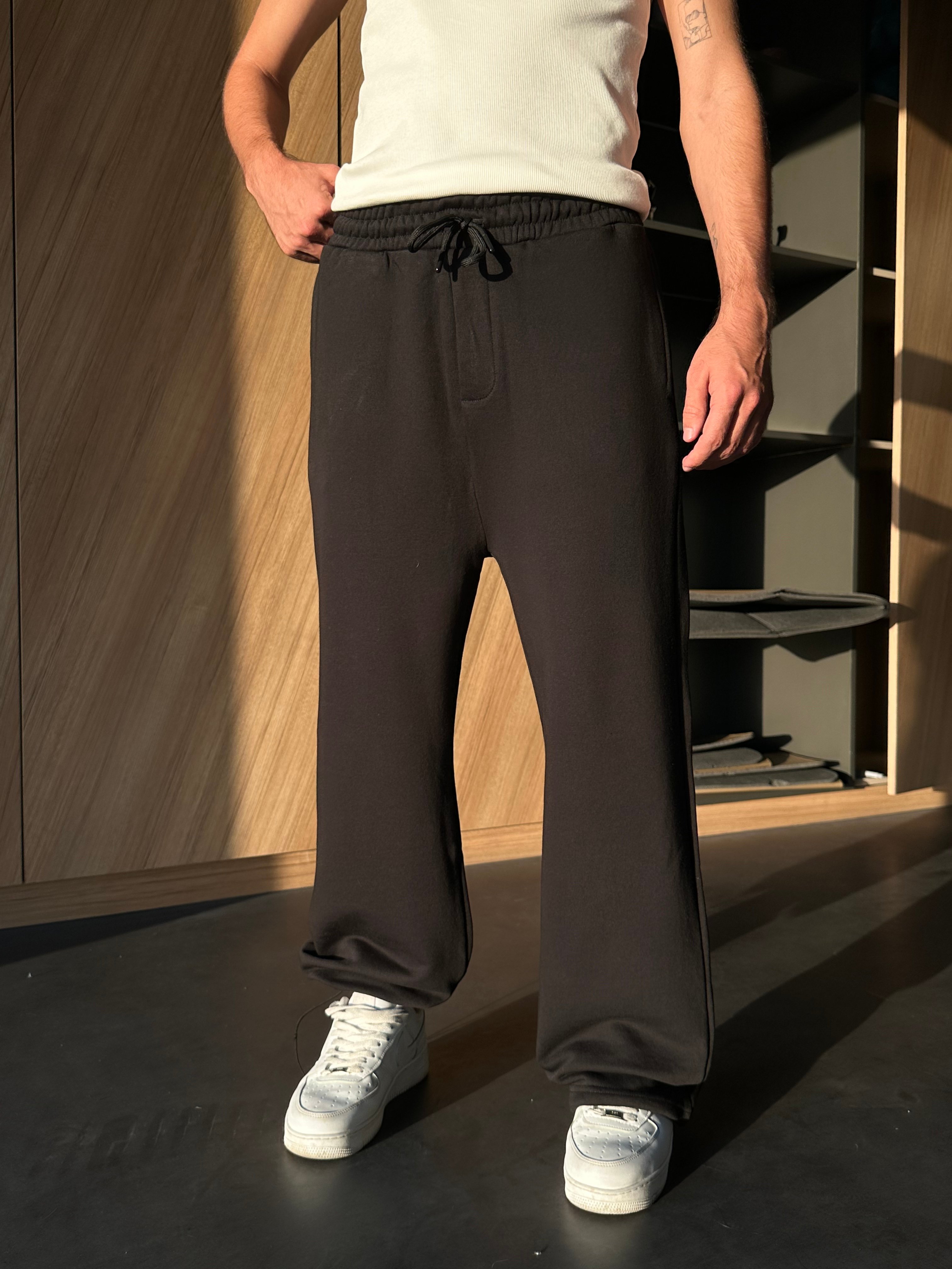 Basic Paça Lastikli Baggy Siyah Eşofman Altı