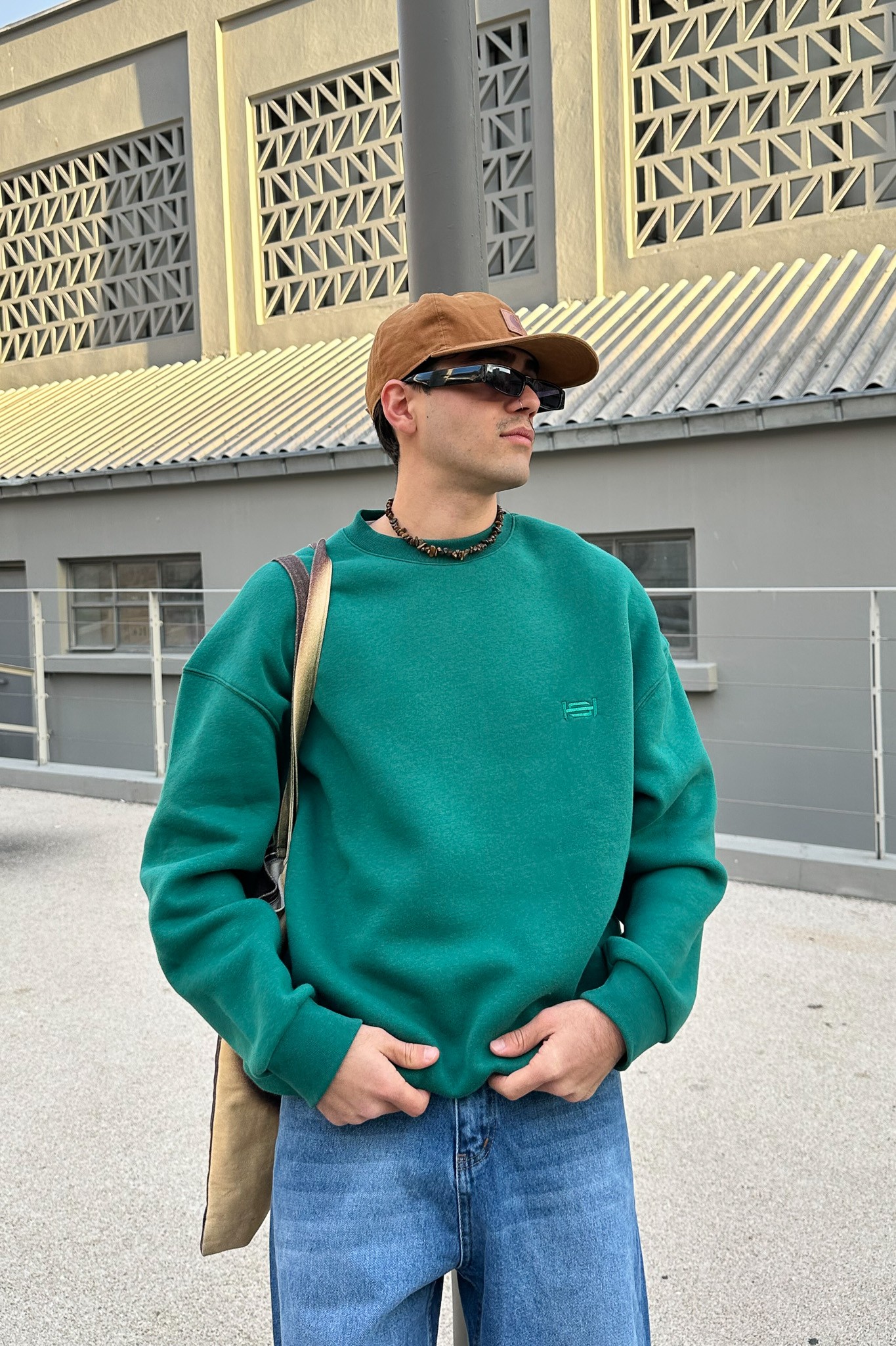 Yeşil Nakış Detaylı Sweatshirt