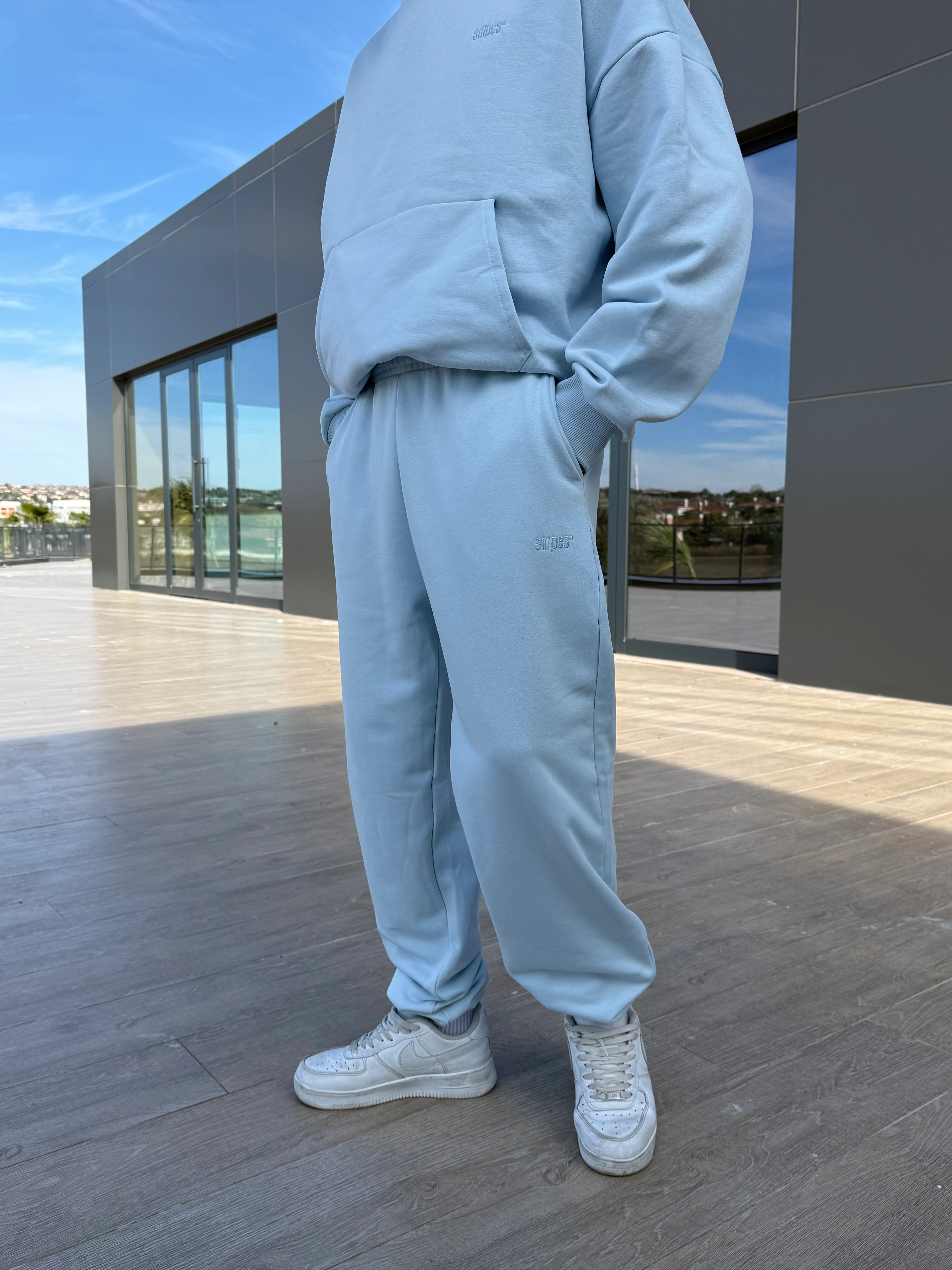 Nakışlı Bebe Mavisi Paça Lastikli Baggy Eşofman Altı 