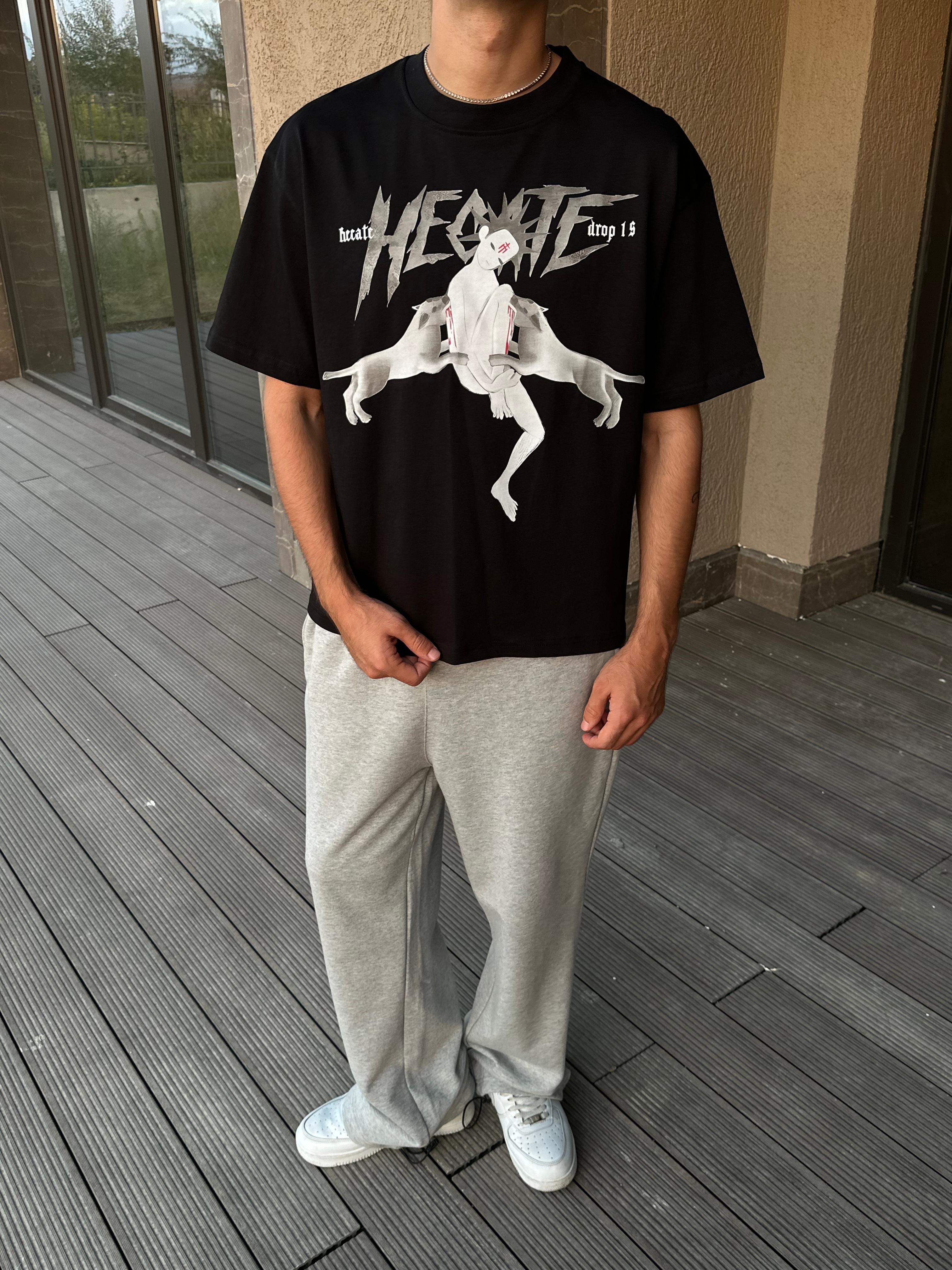 Hecate Baskılı Oversize Tişört 