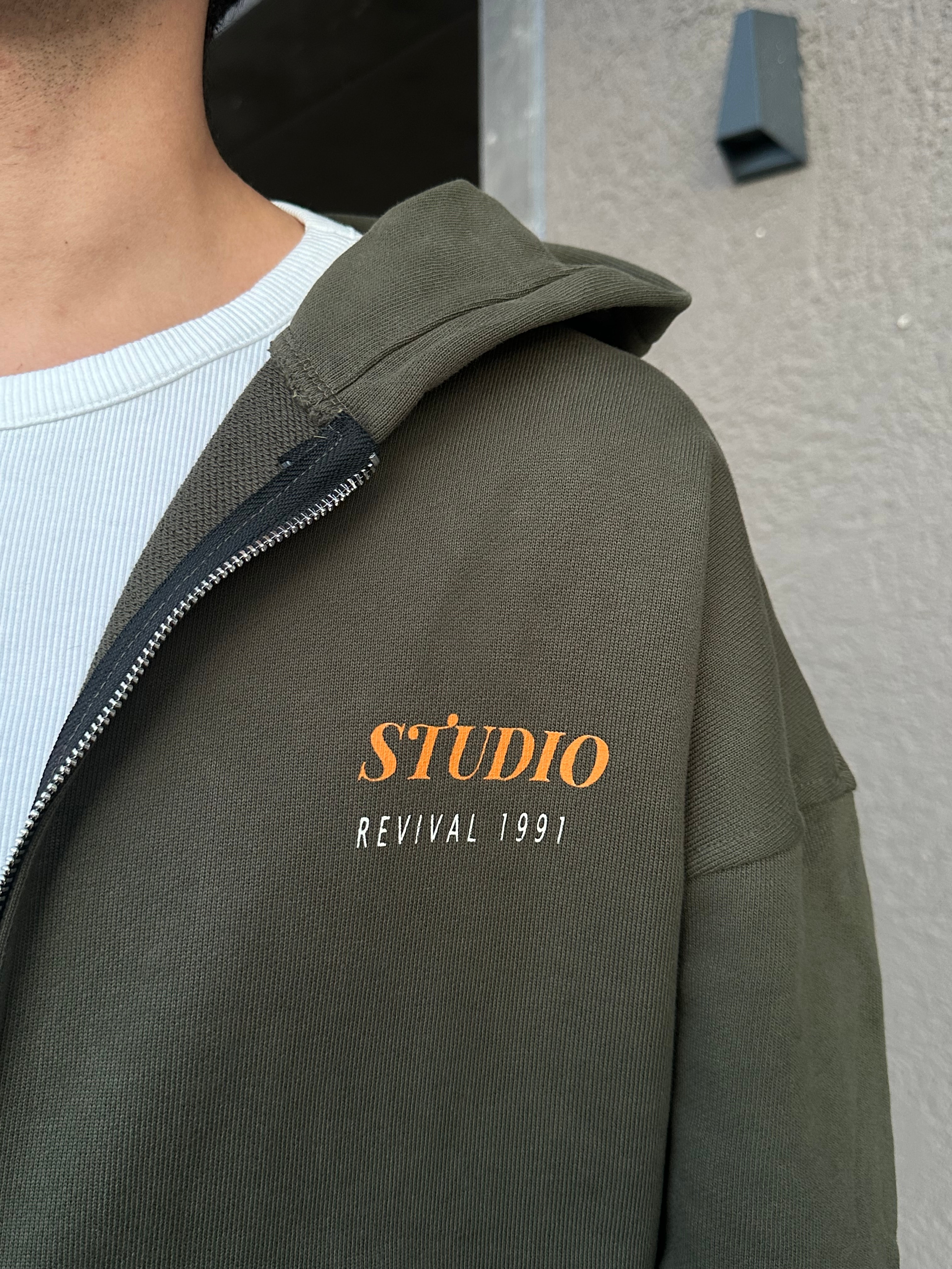 Studio Revival Baskılı Haki Yeşil Zip Hoodie 
