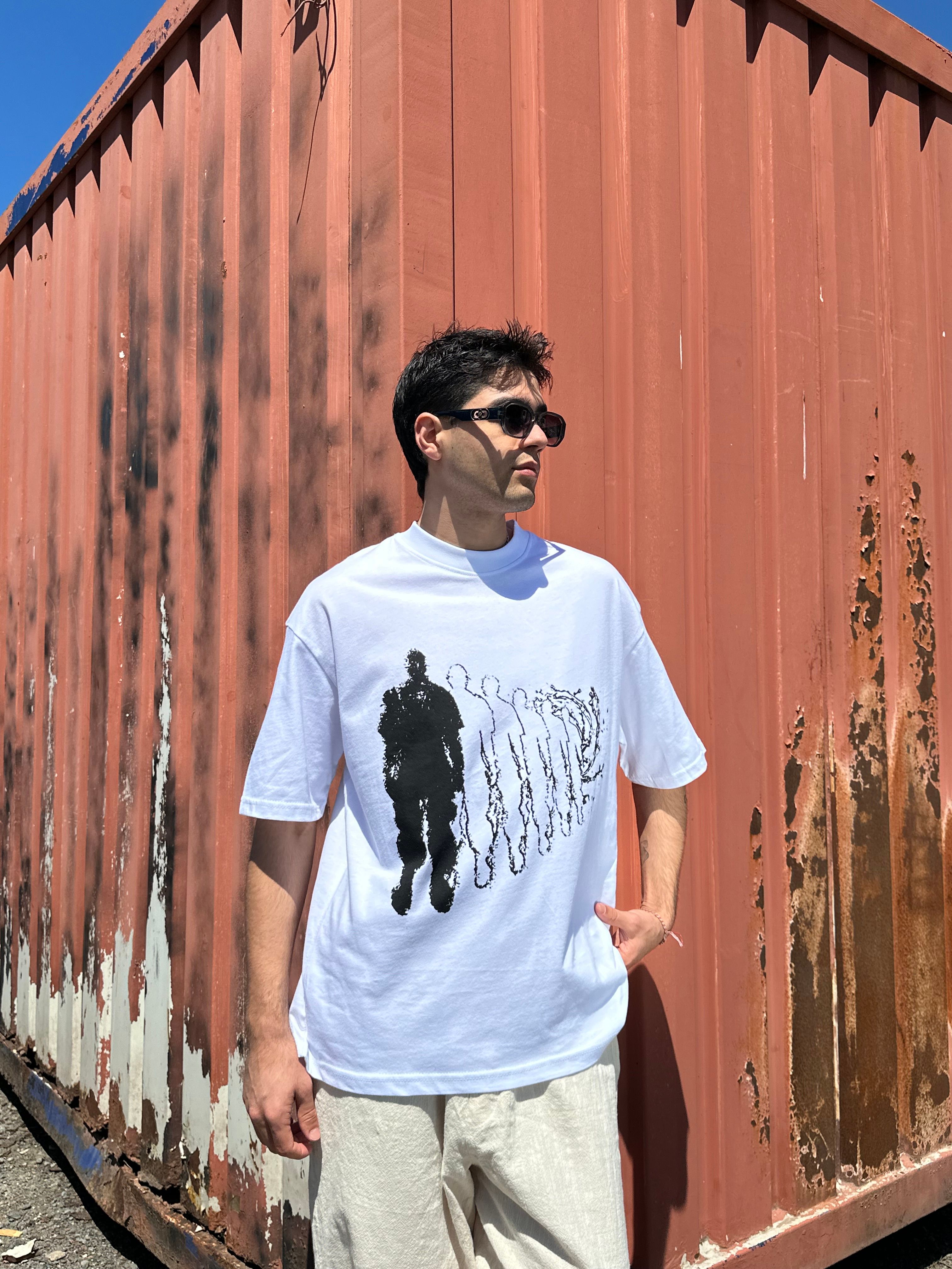 Shadow Baskılı Beyaz Tişört