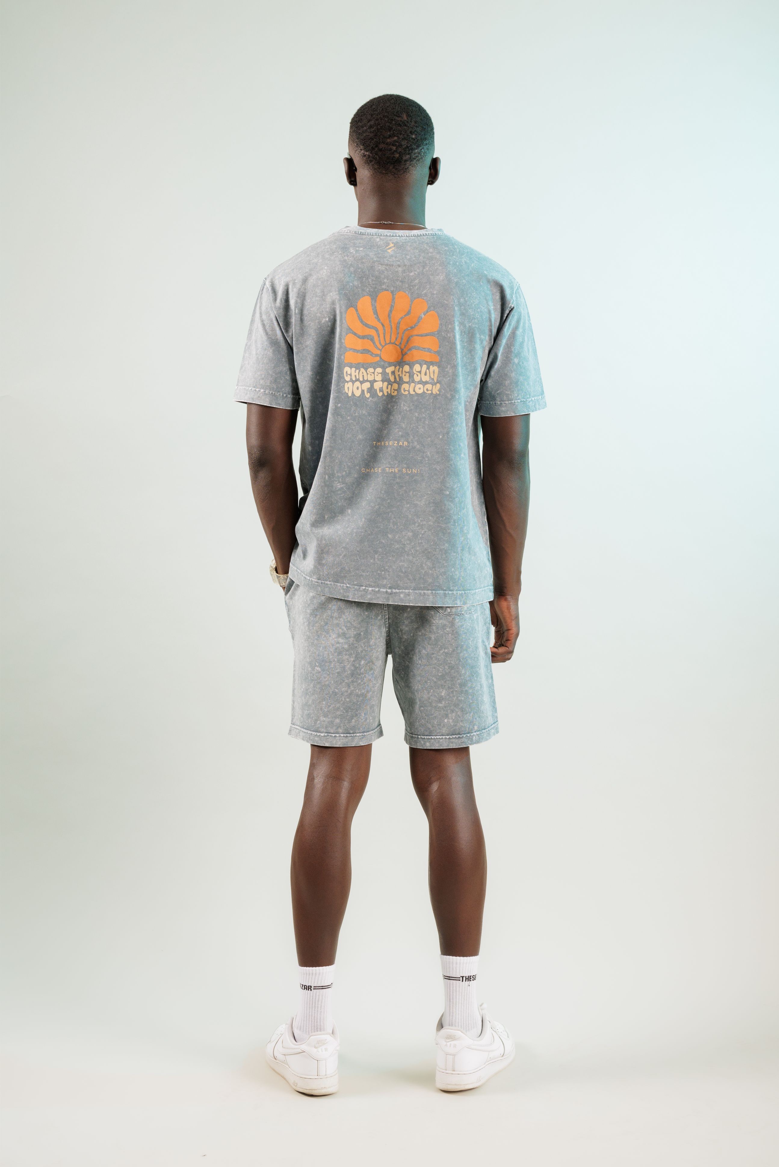 Chase The Sun Antrasit Yıkamalı Oversize Tshirt