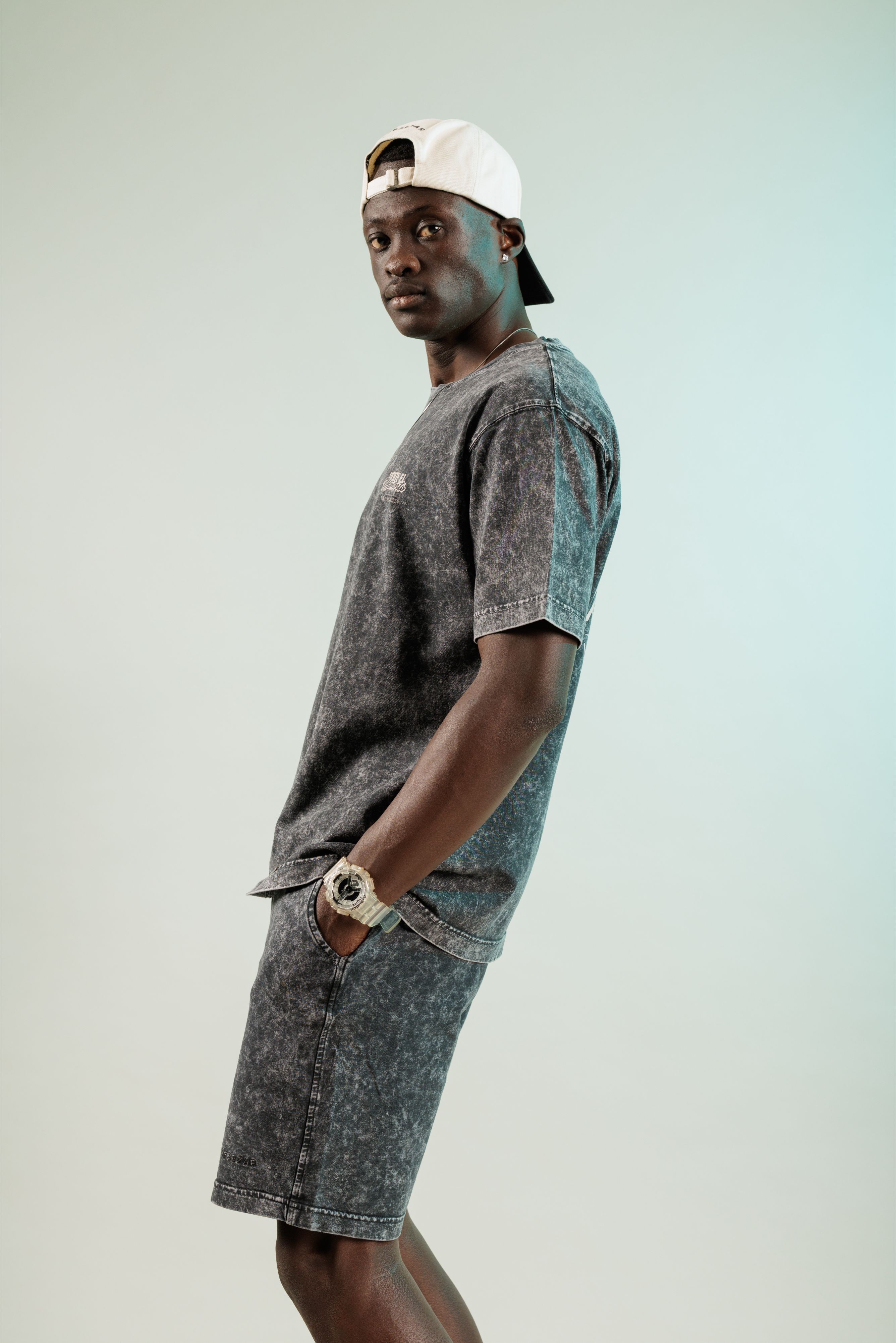 Siente El Momento Dark Black Yıkamalı Oversize Tshirt
