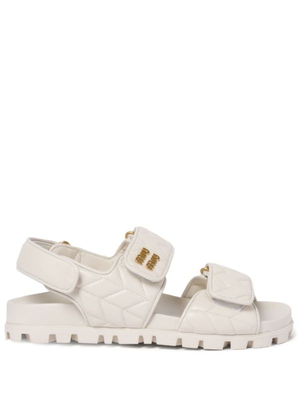  Miu Miu matelassé logo-plaque sandals