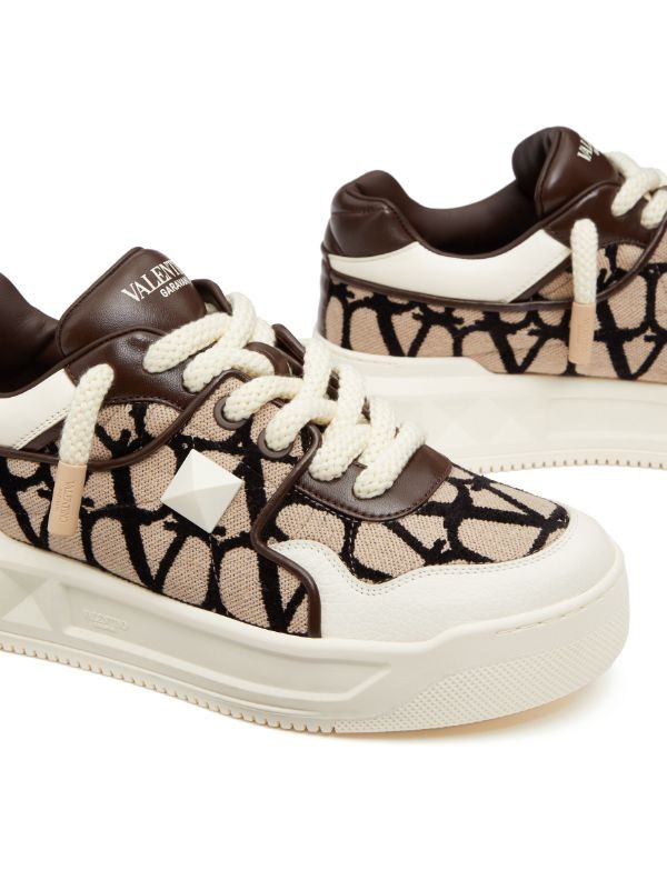  Valentino Garavani One Stud XL low-top sneakers