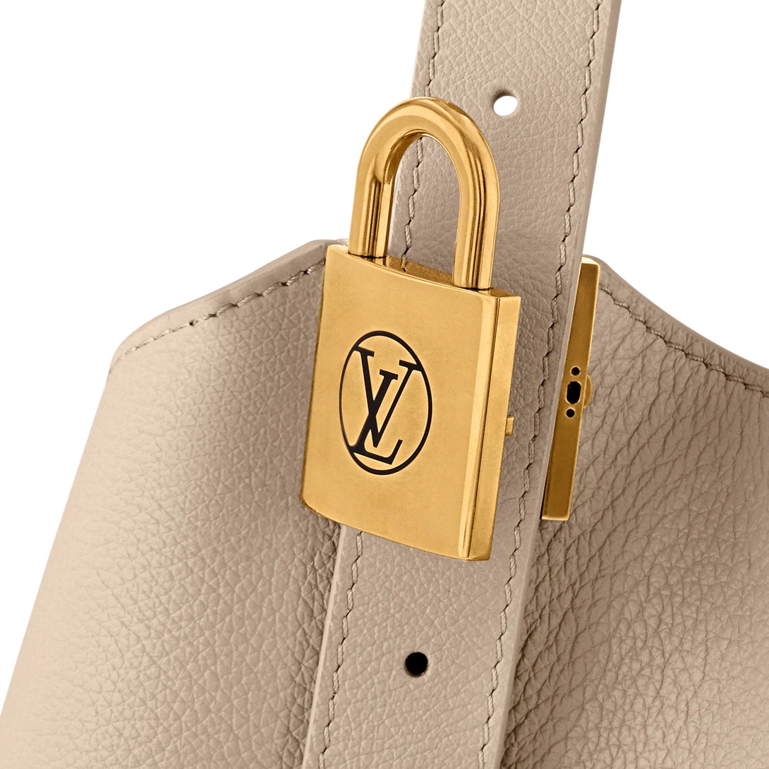 Louis Vuitton Low Key Hobo MM