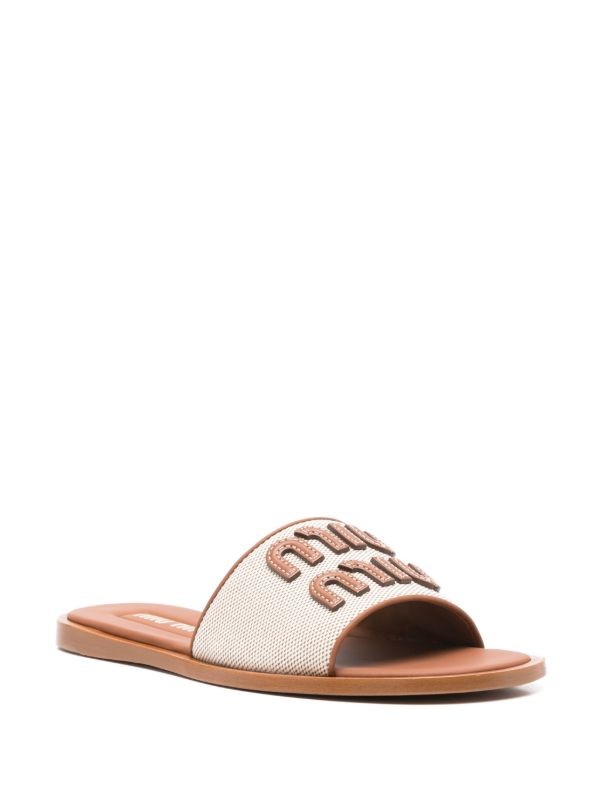  Miu Miu appliqué-logo slides