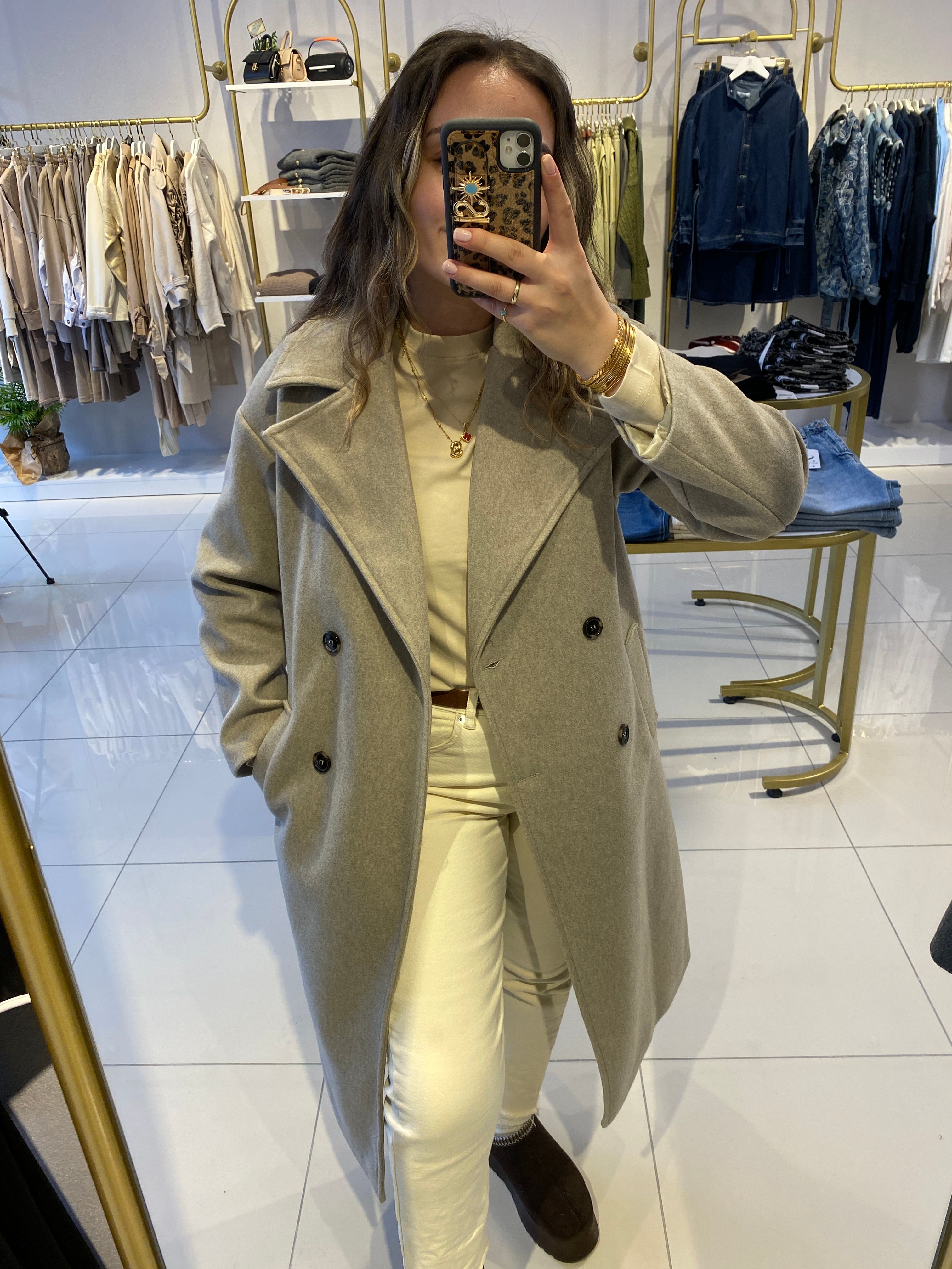Mng Model Kaşe Kaban