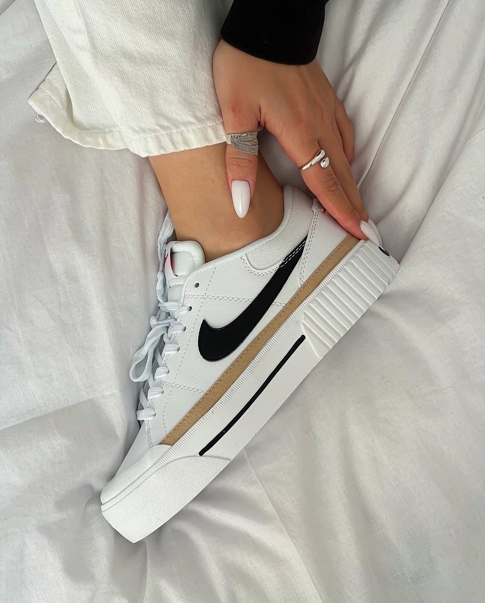 Nike Court Legacy Lift