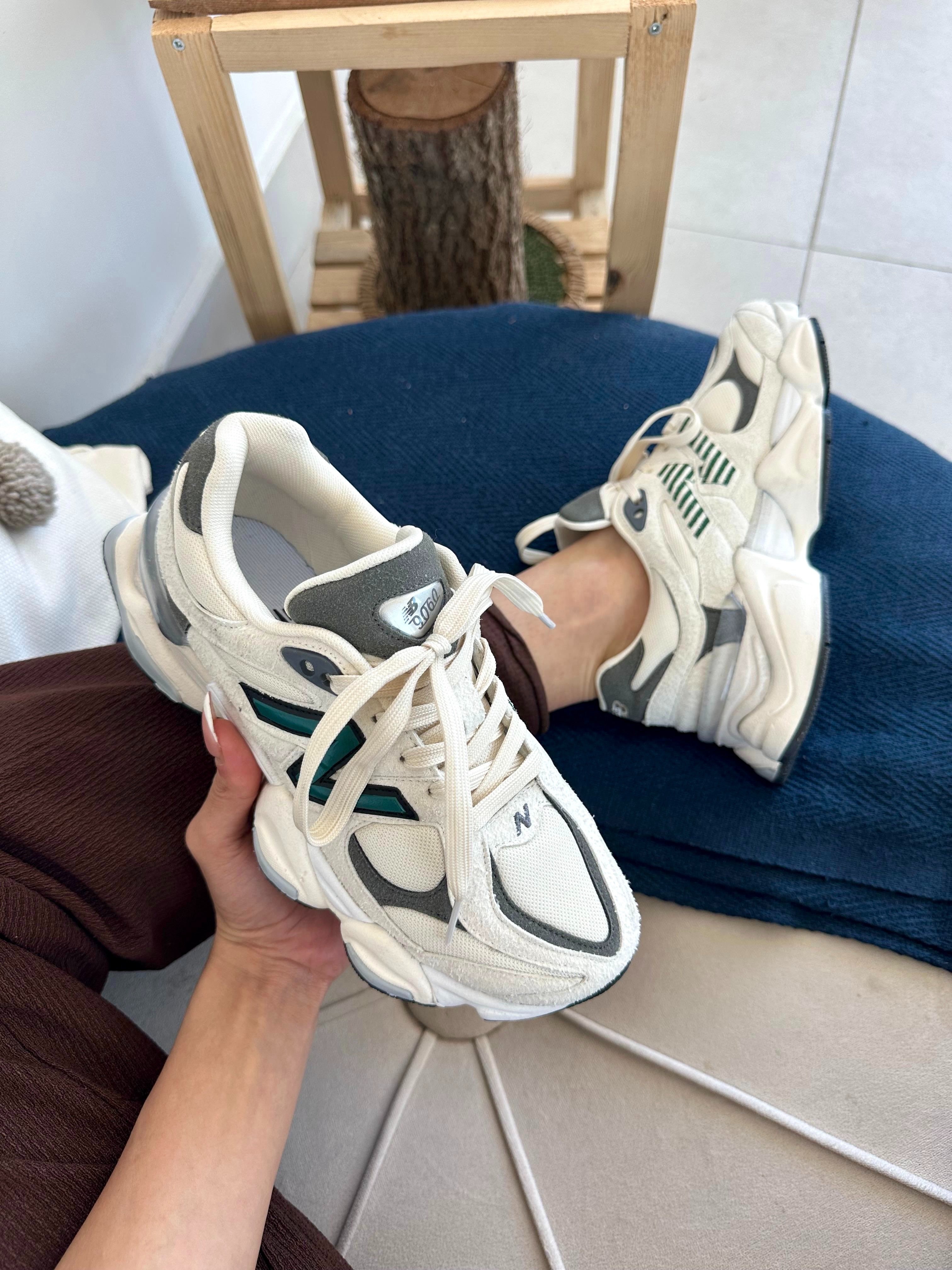 New Balance 9060 - Bej-Yeşil