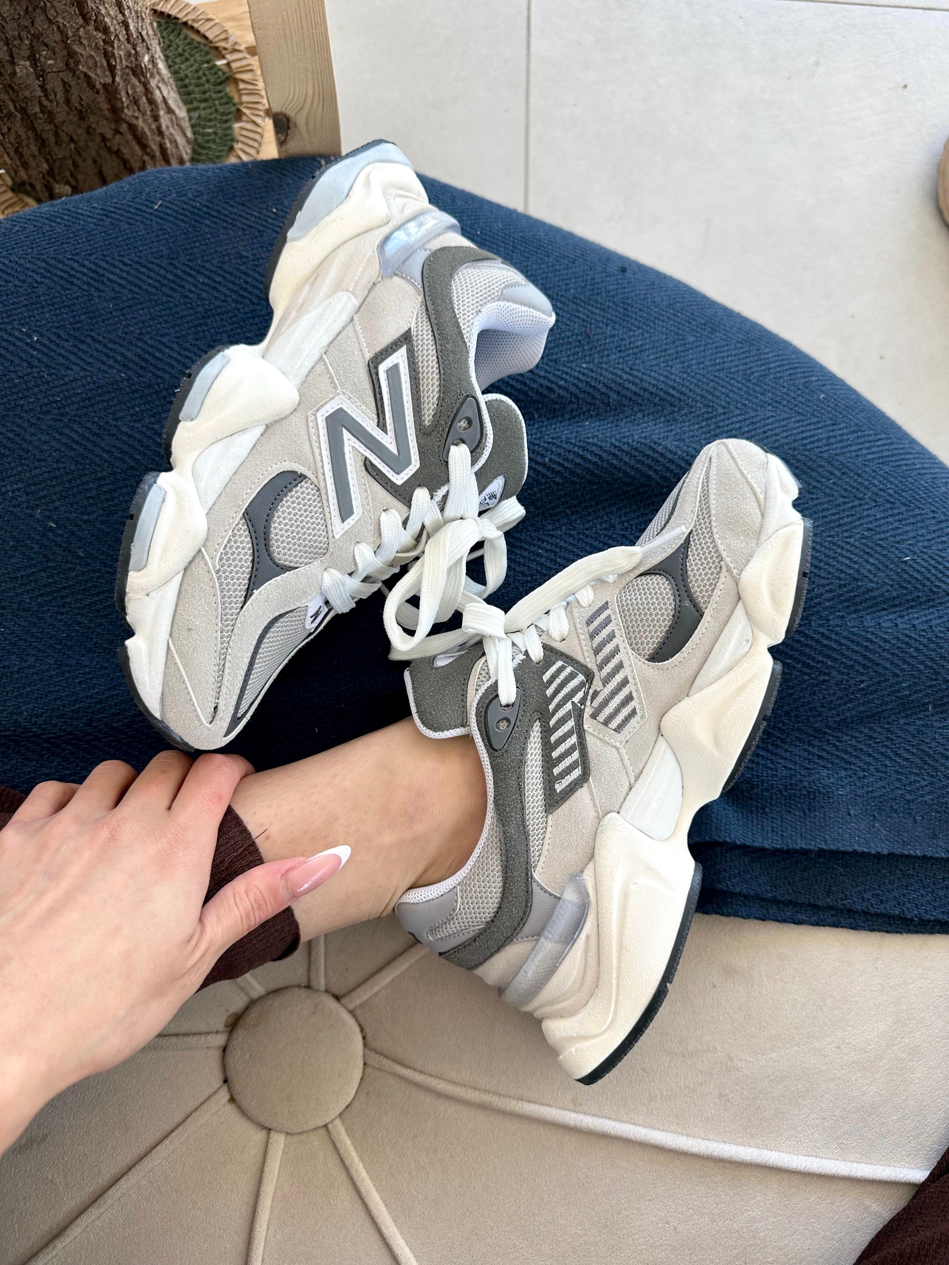 New Balance 9060 - Gri-Bej