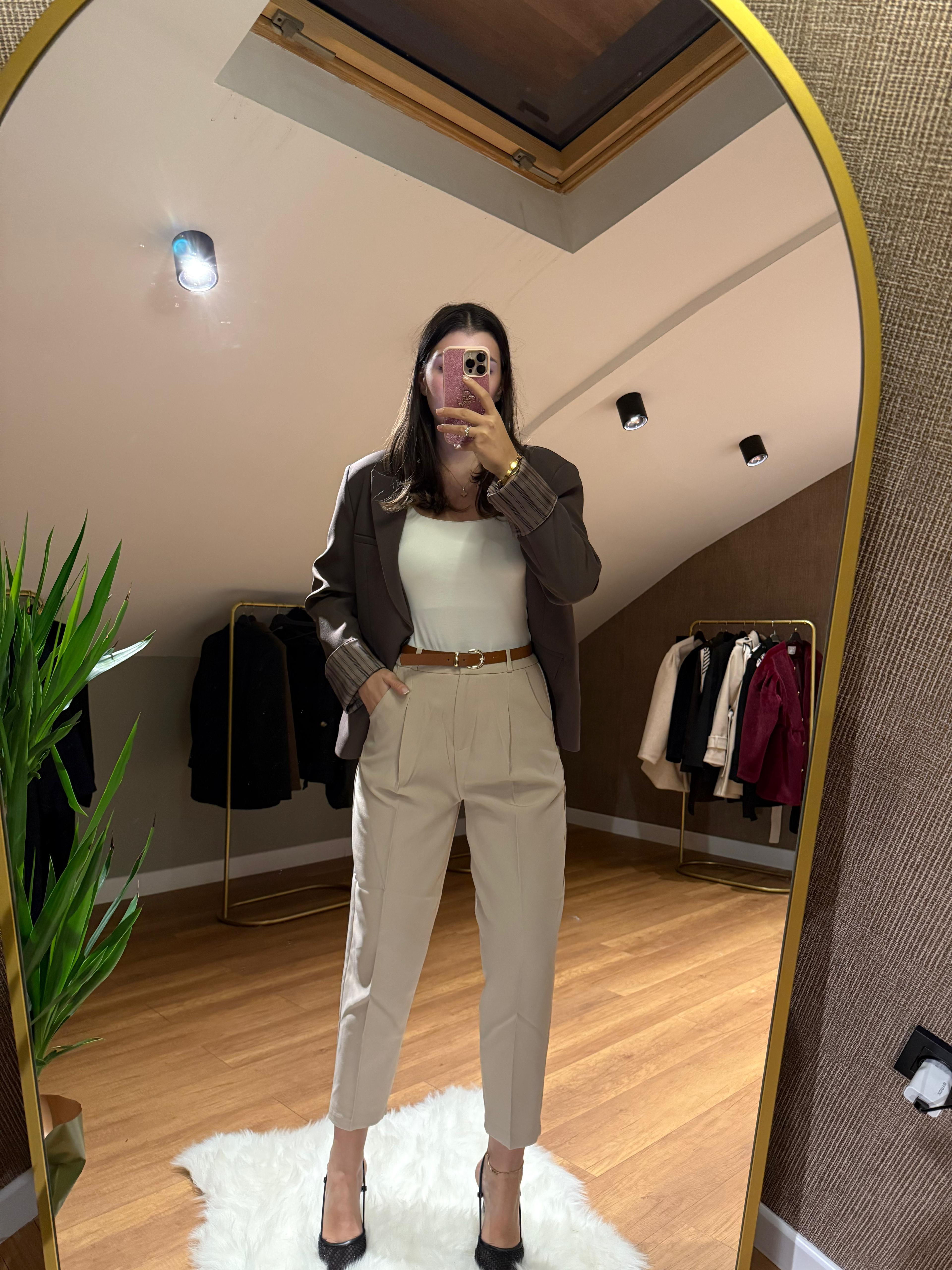 Kemerli Havuç Pantolon - Krem