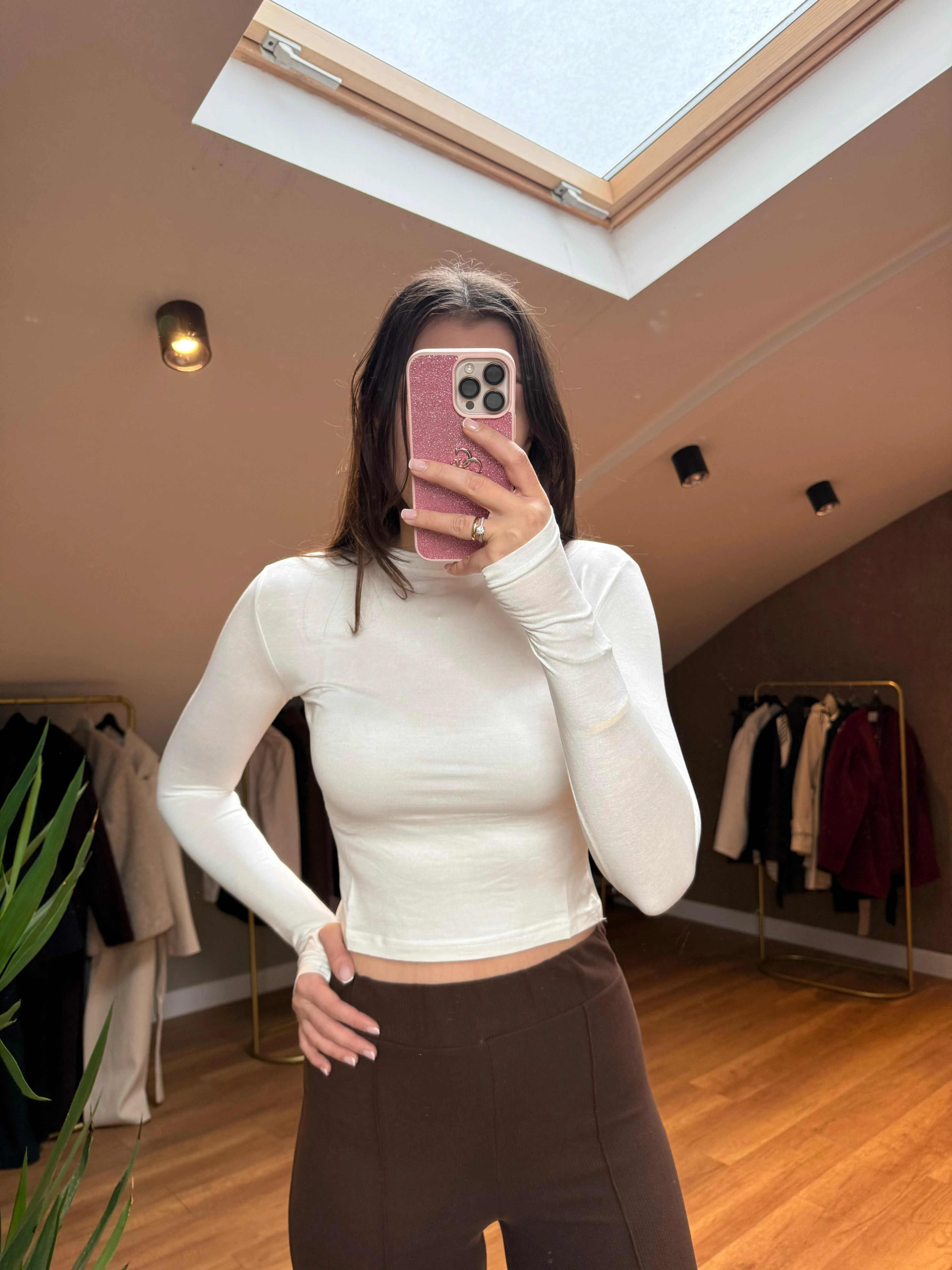 Parmak Geçmeli Basic Üst - Beyaz