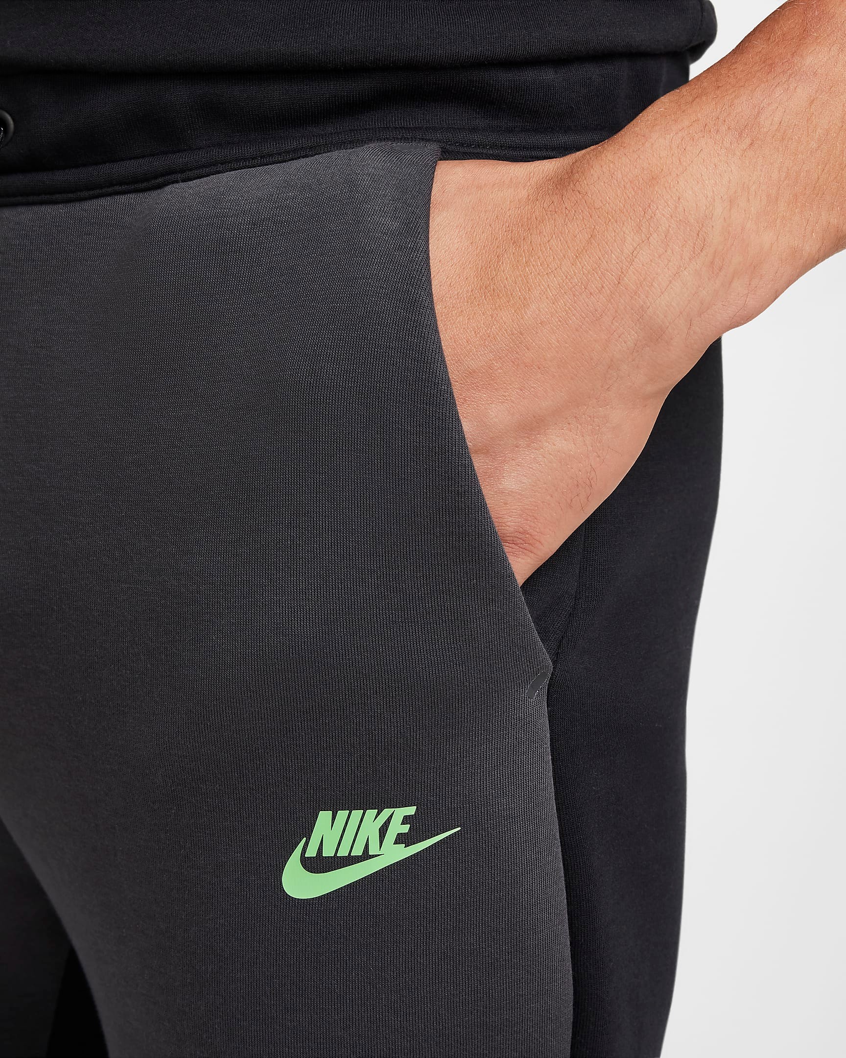 2025 Yeni Sezon Tech Fleece Jogger