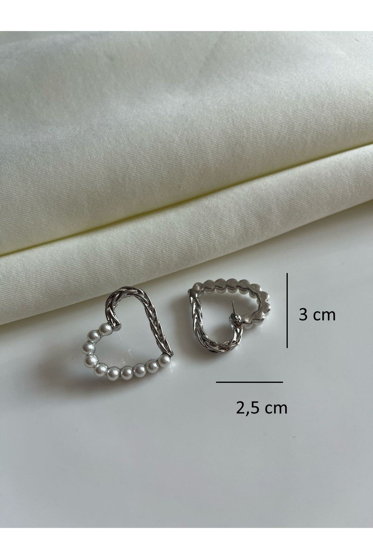 İnciLİ Kalp Detaylı Kadın Küpe