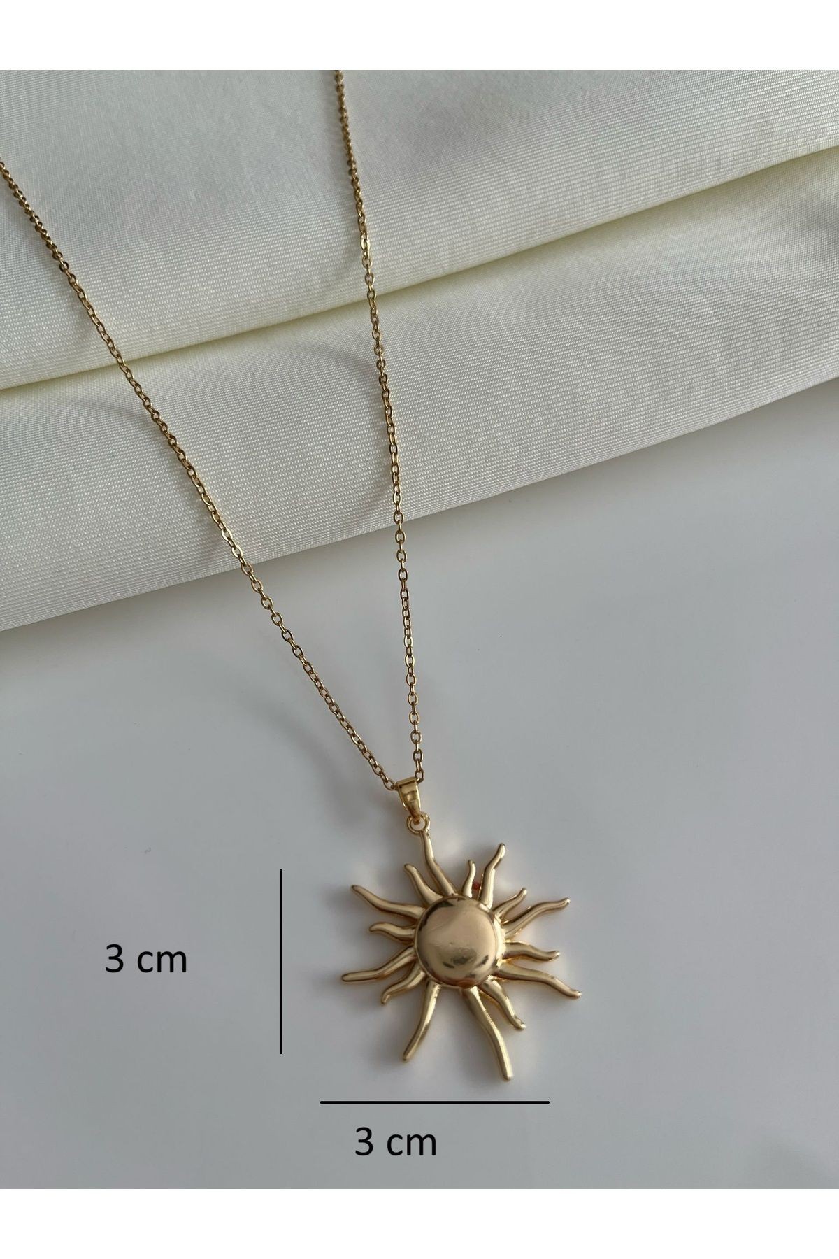 Çelik Vintage Güneş Detaylı Kadın Kolye