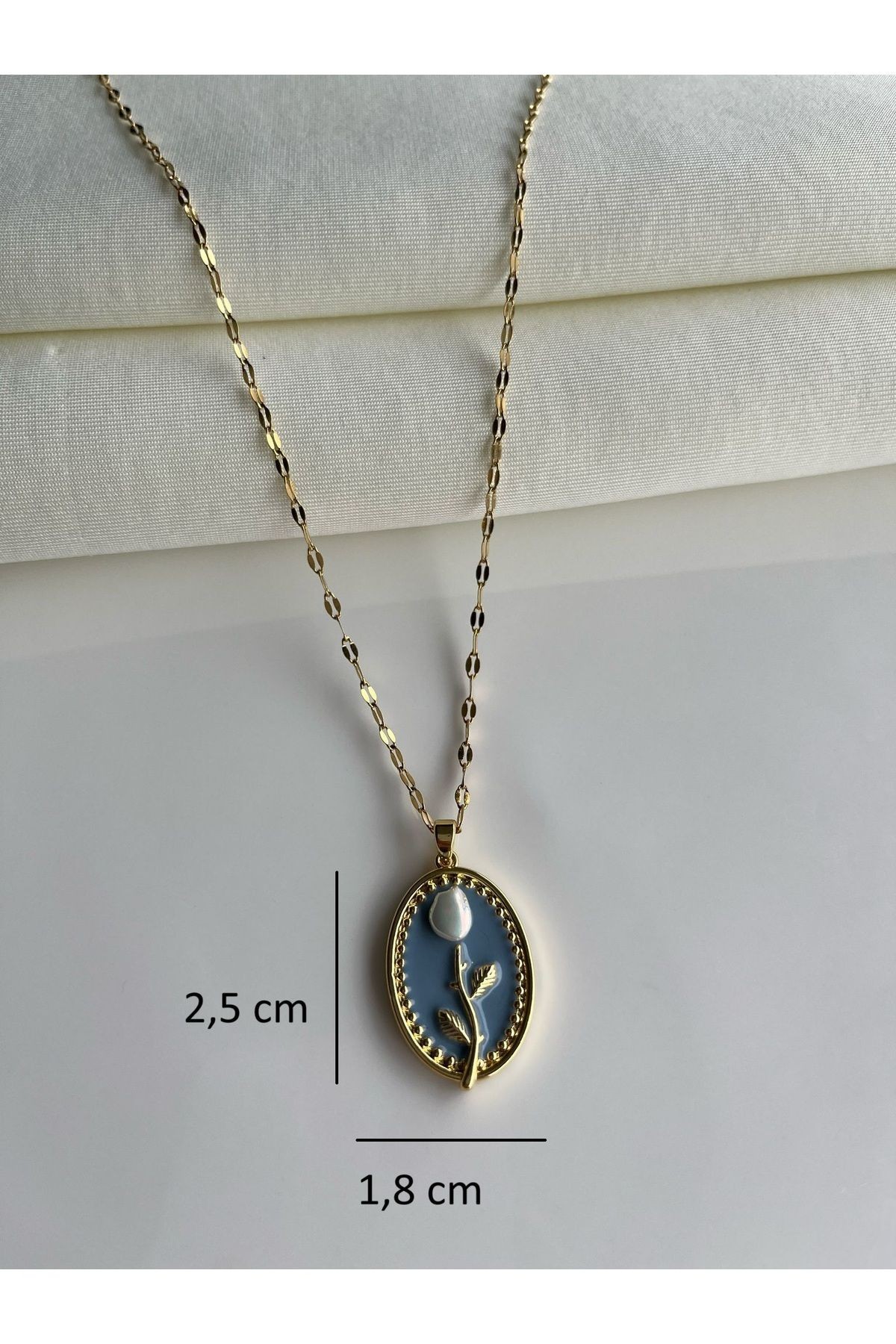 Çelik Vintage Lale Detaylı Kadın Kolye