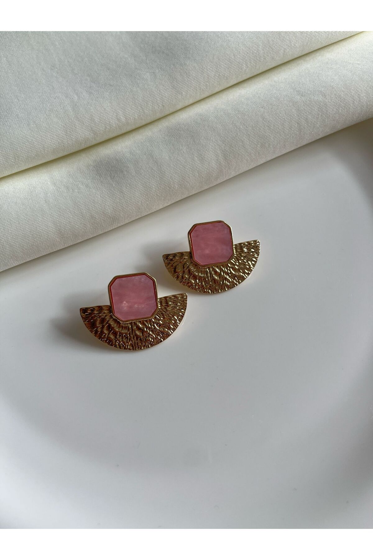 Metal Ezme Plaka Mineli Yelpaze Küpe