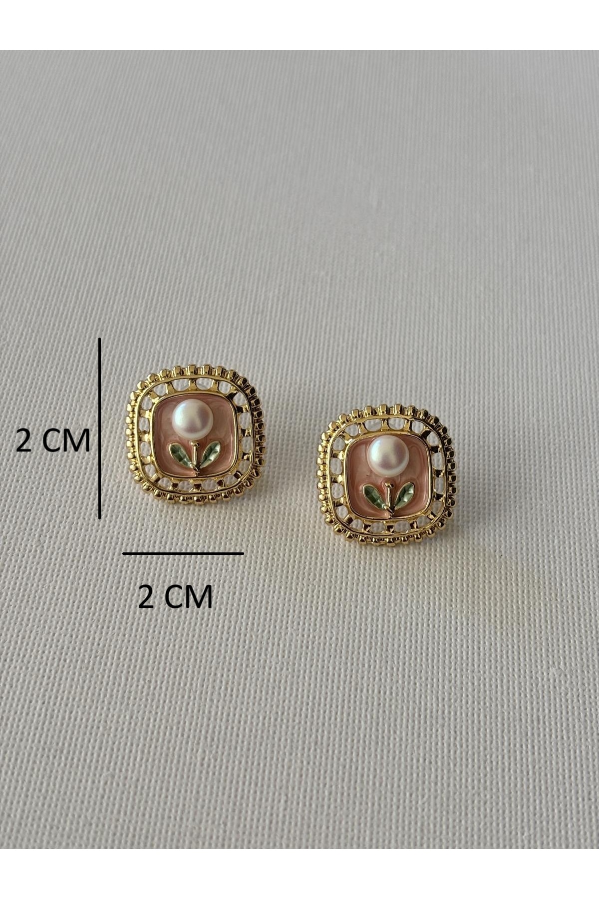 Vintage Çerçeveli İnci Detaylı Renkli Kadın Küpe