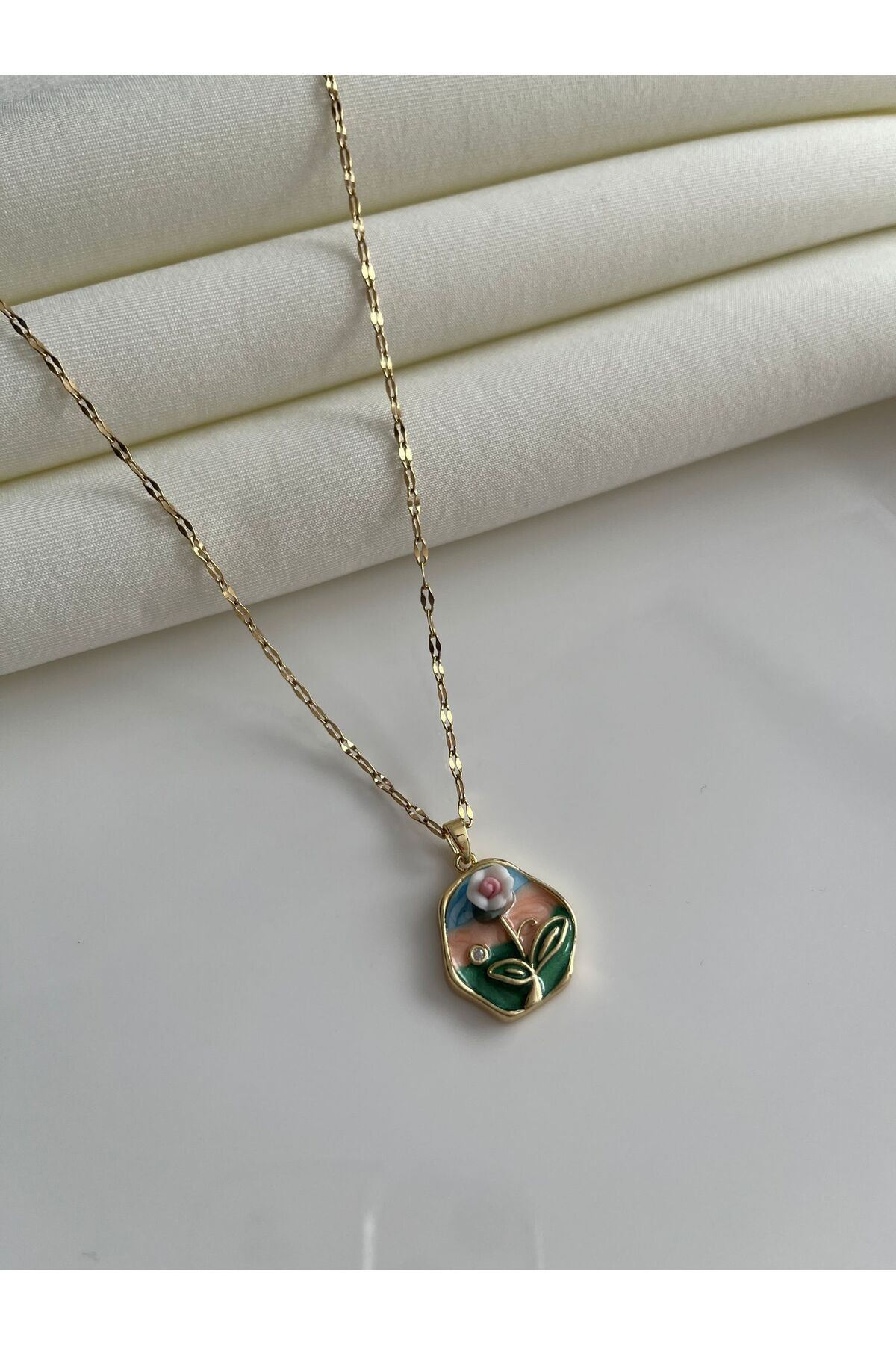 Çelik Vintage Lale Detaylı Kadın Kolye