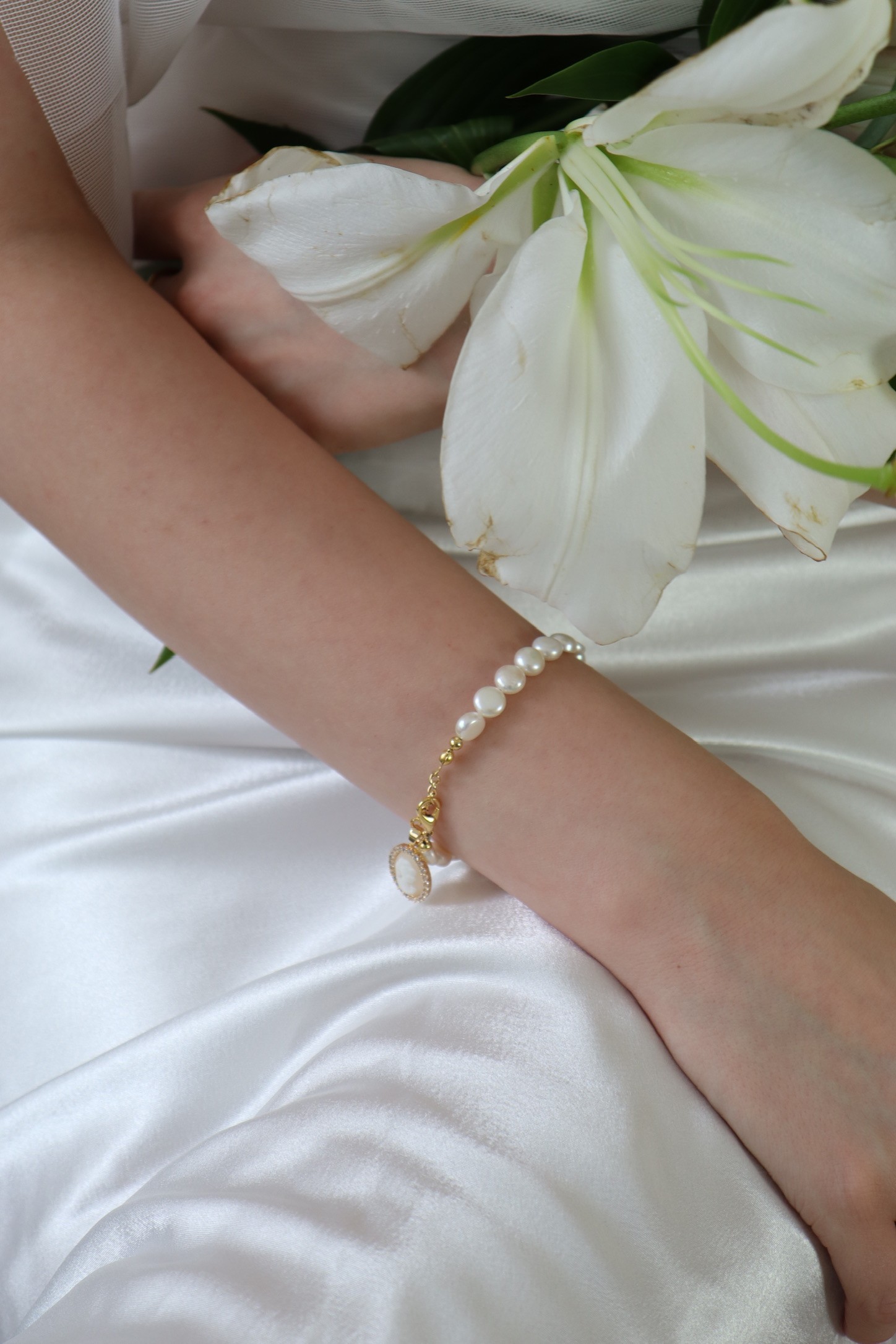 MADAME DIANA REAL PEARL BRACELET