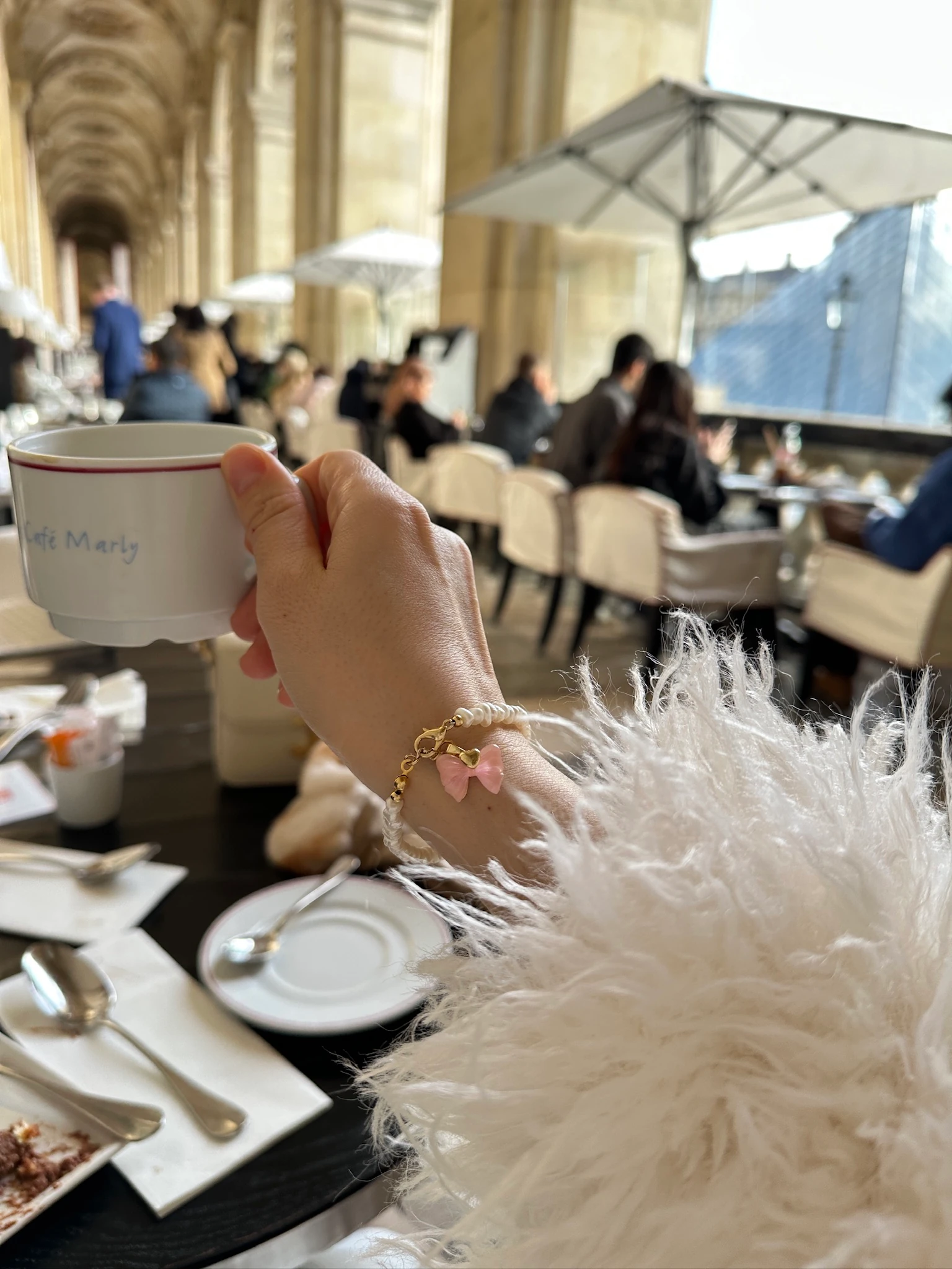 PİNK KURDELE ZARİF GERÇEK İNCİ BİLEKLİK