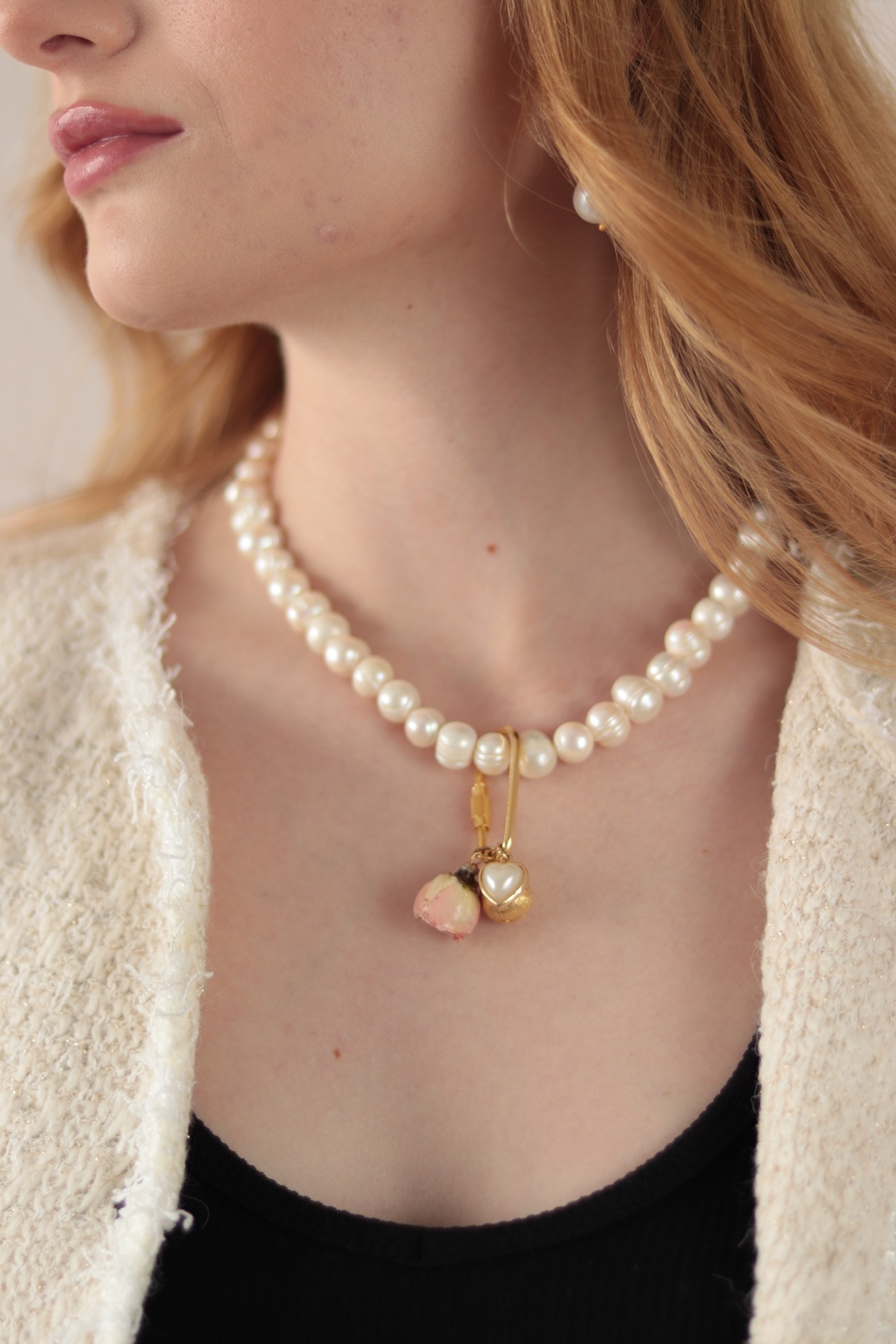 PEARL LOCK PENDANT WITH REAL PEONY ROSE