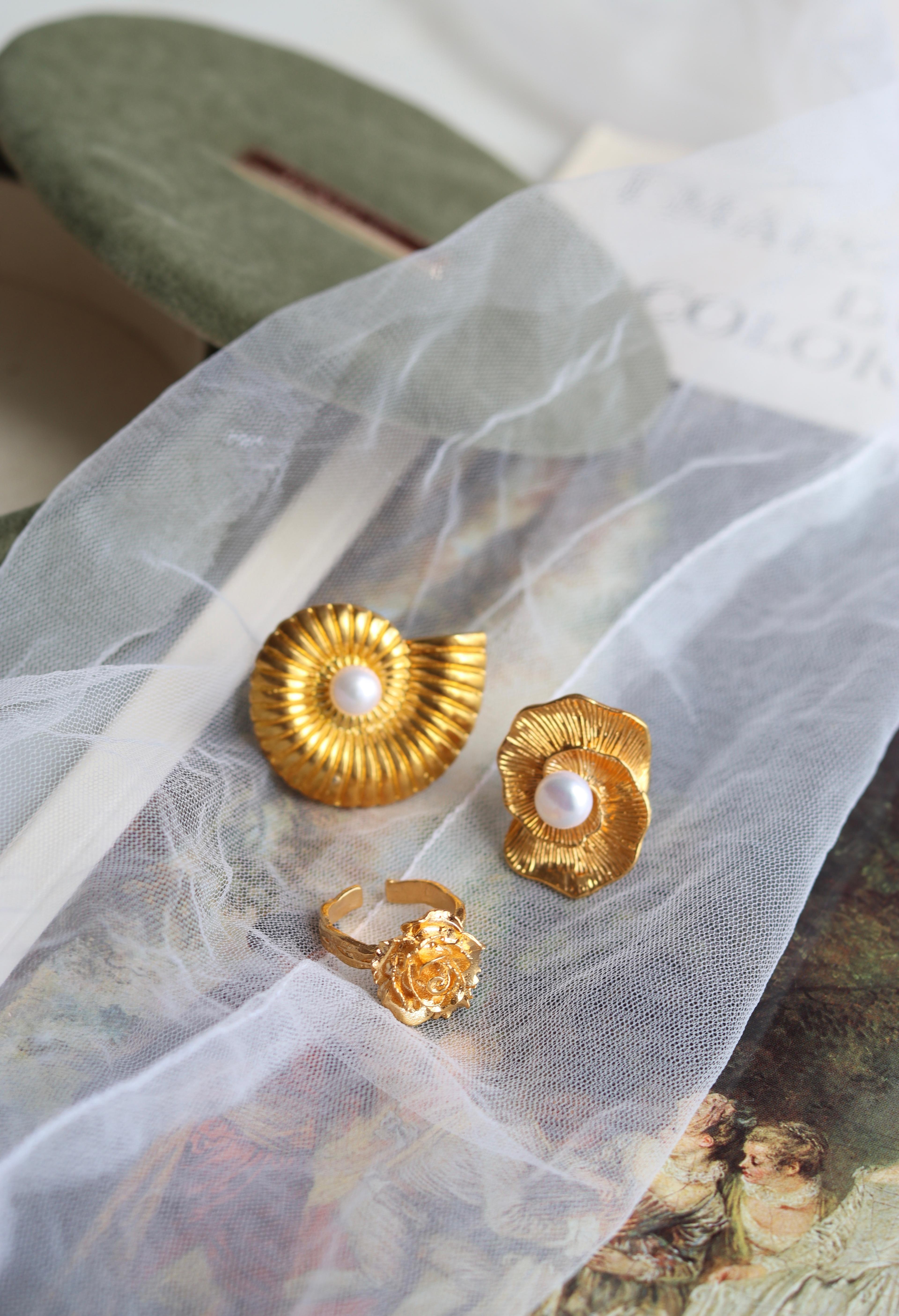 GOLD ROSE RİNG
