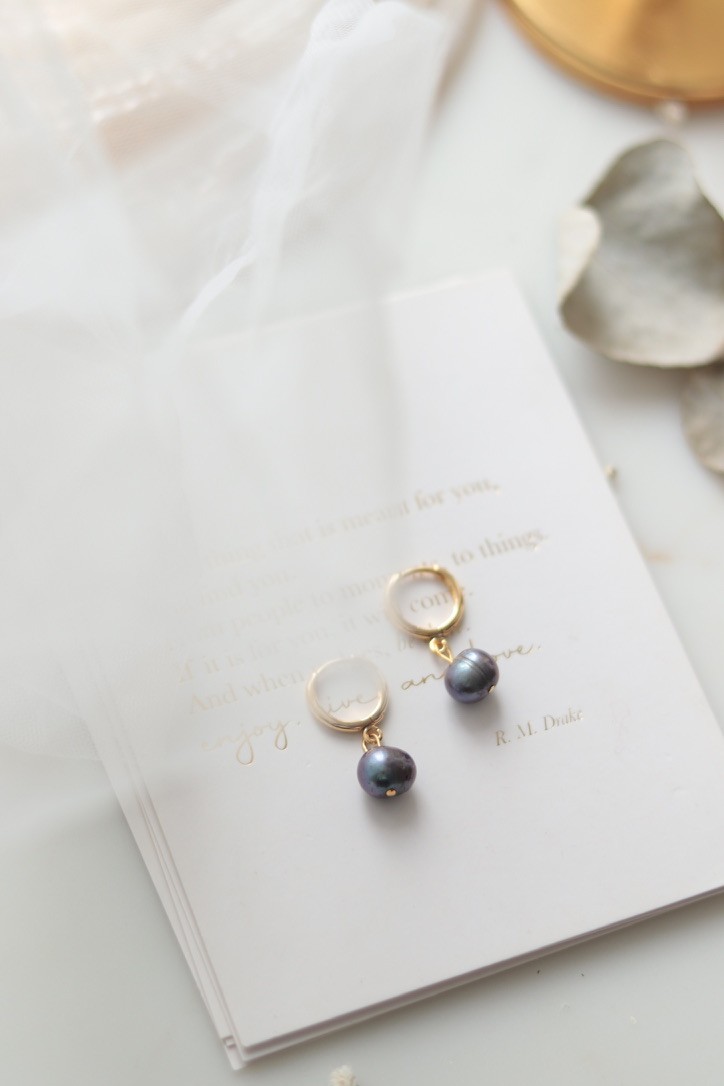 BLACK ANGELINA REAL PEARL EARRINGS