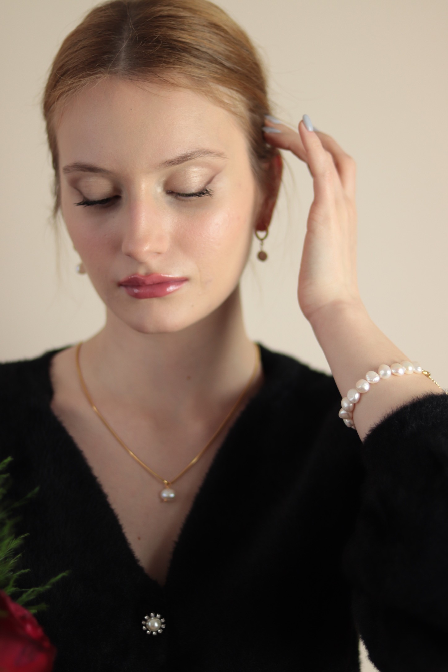 SWAN DIANA WITH REAL PEARL CHAIN SET OF 3