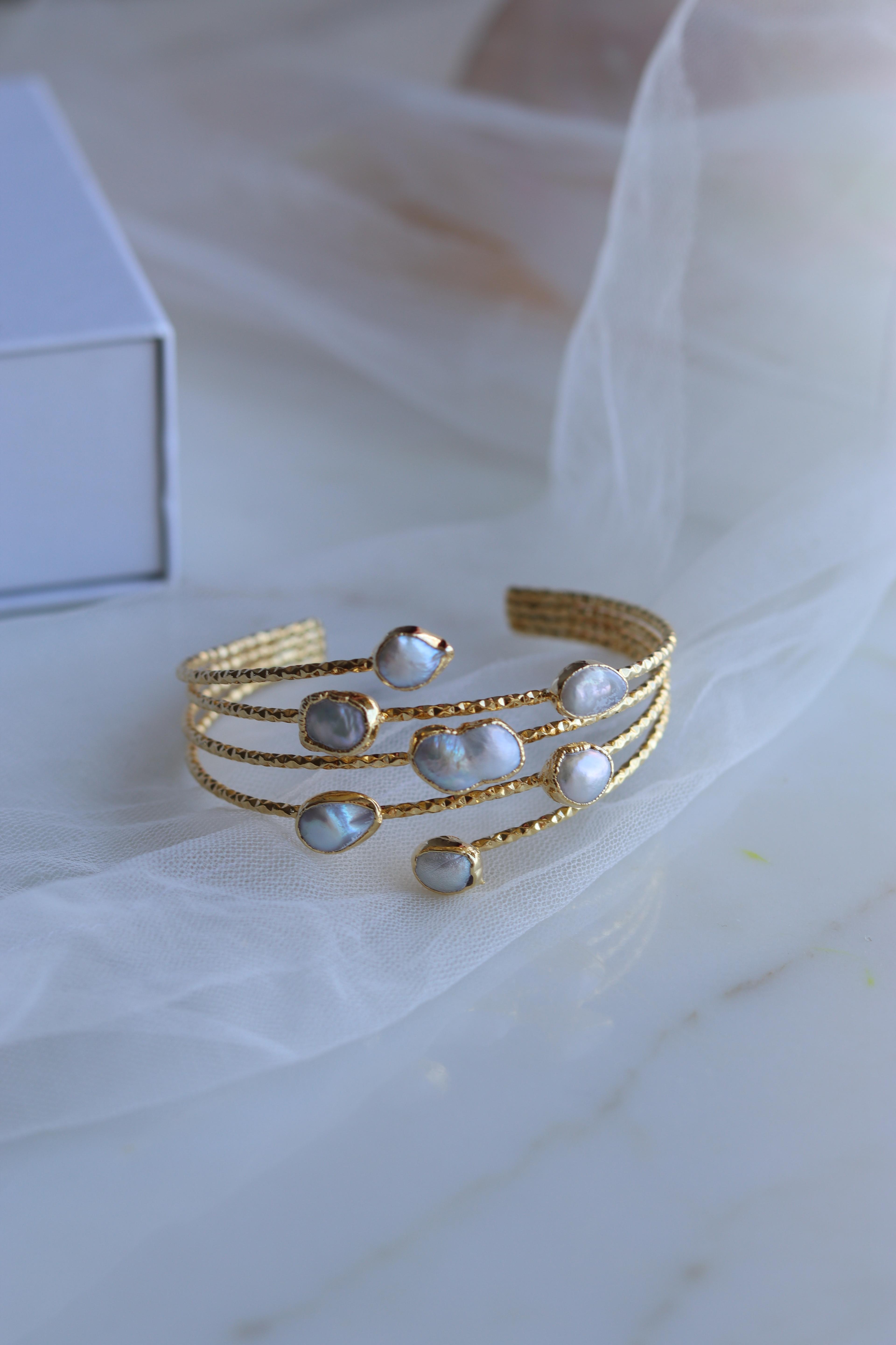 FORGET ME NOT PEARL BRACELET